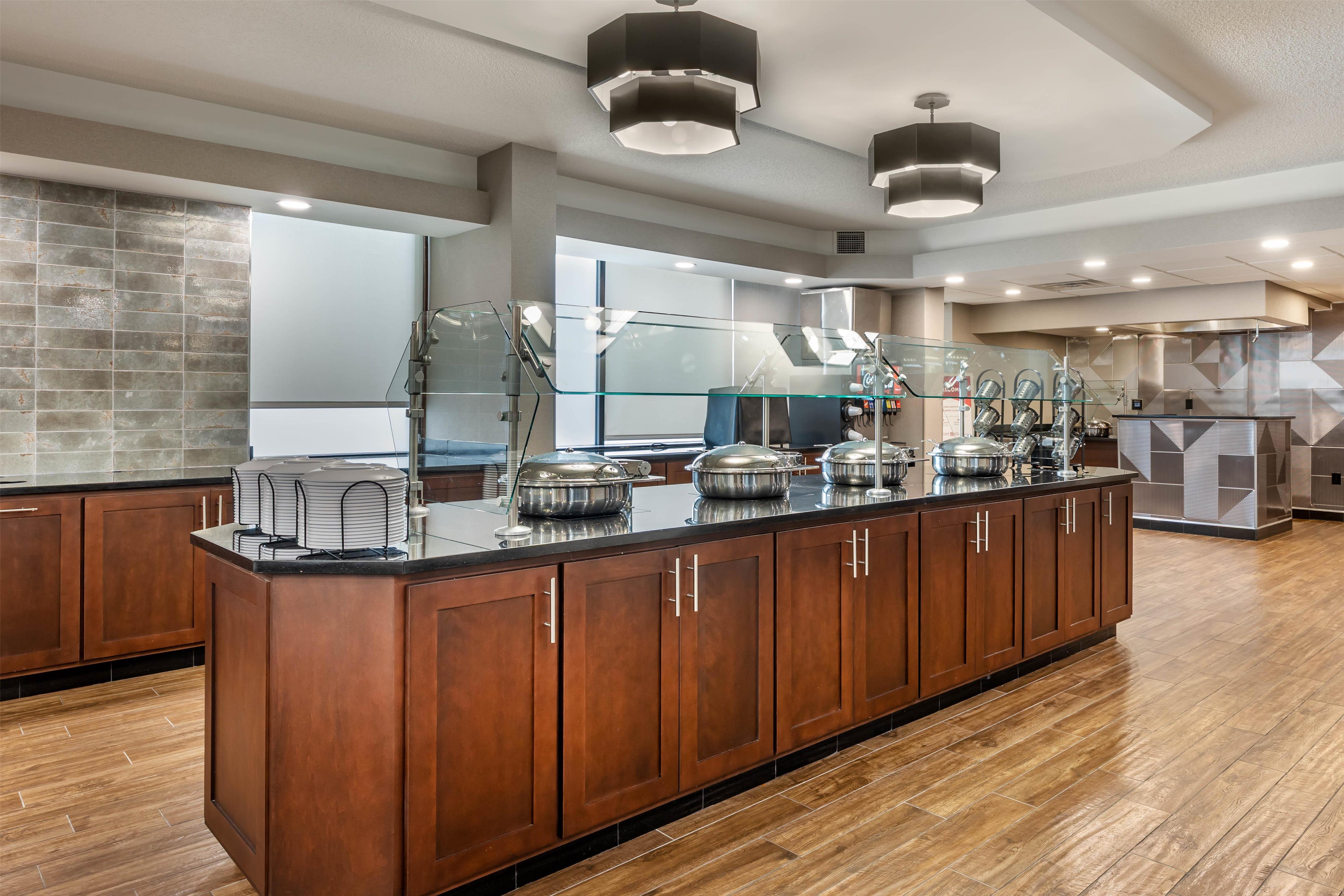 Serving Line | Drury Inn & Suites Springfield MO