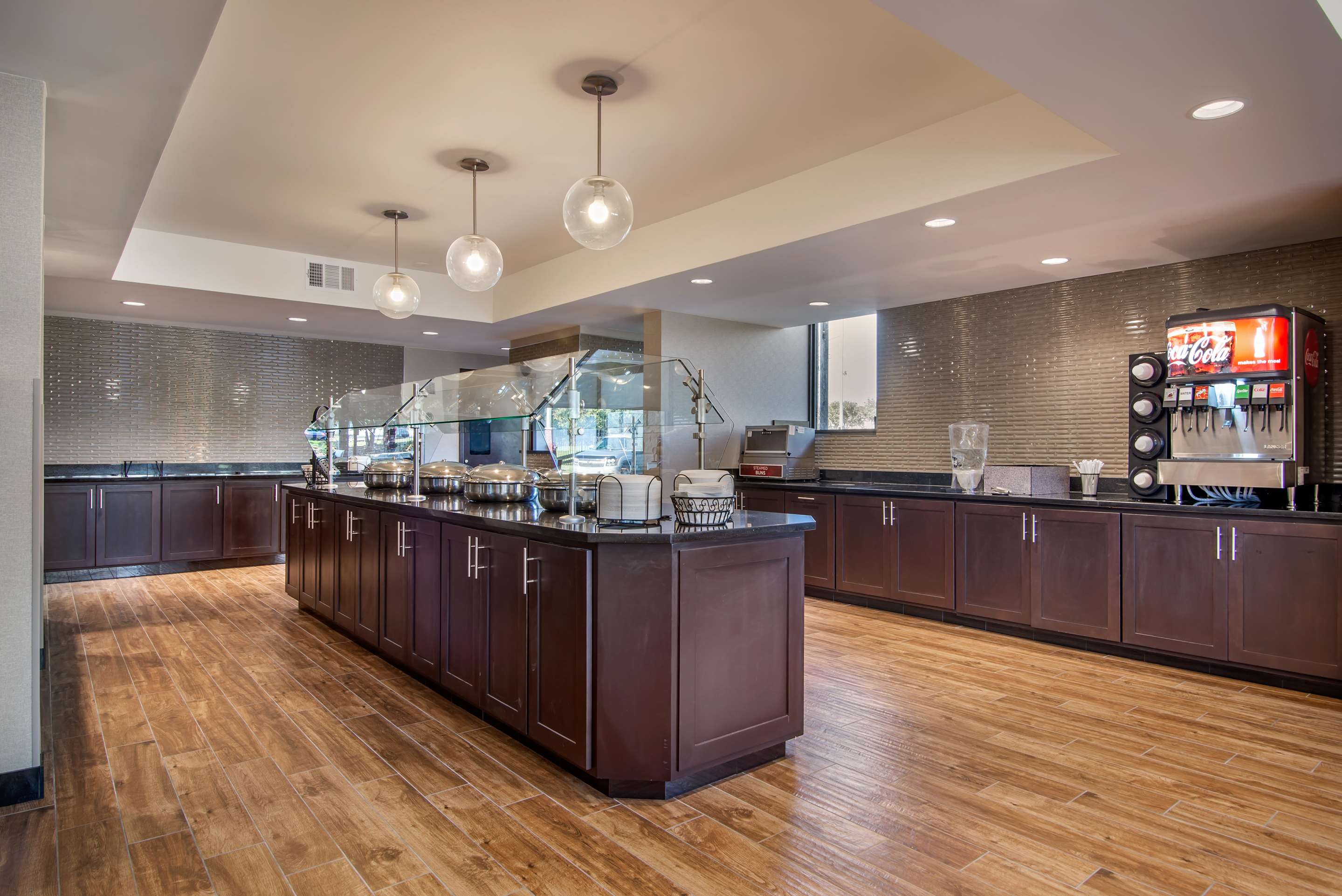 Serving Line | Drury Inn & Suites Atlanta Airport