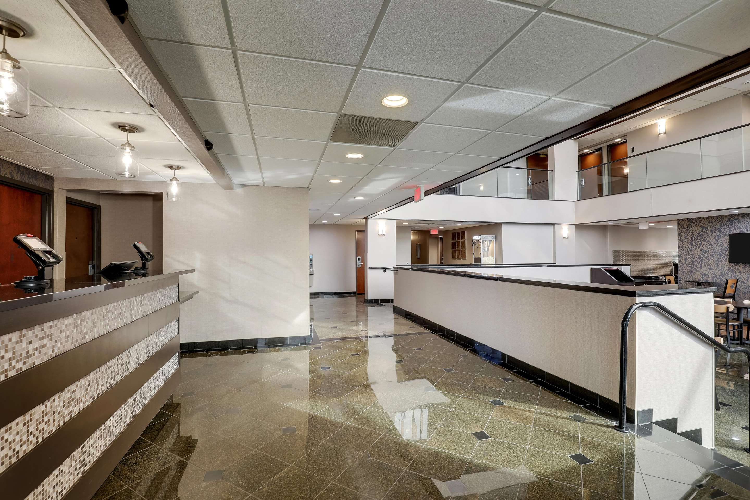 Lobby | Drury Inn & Suites Springfield