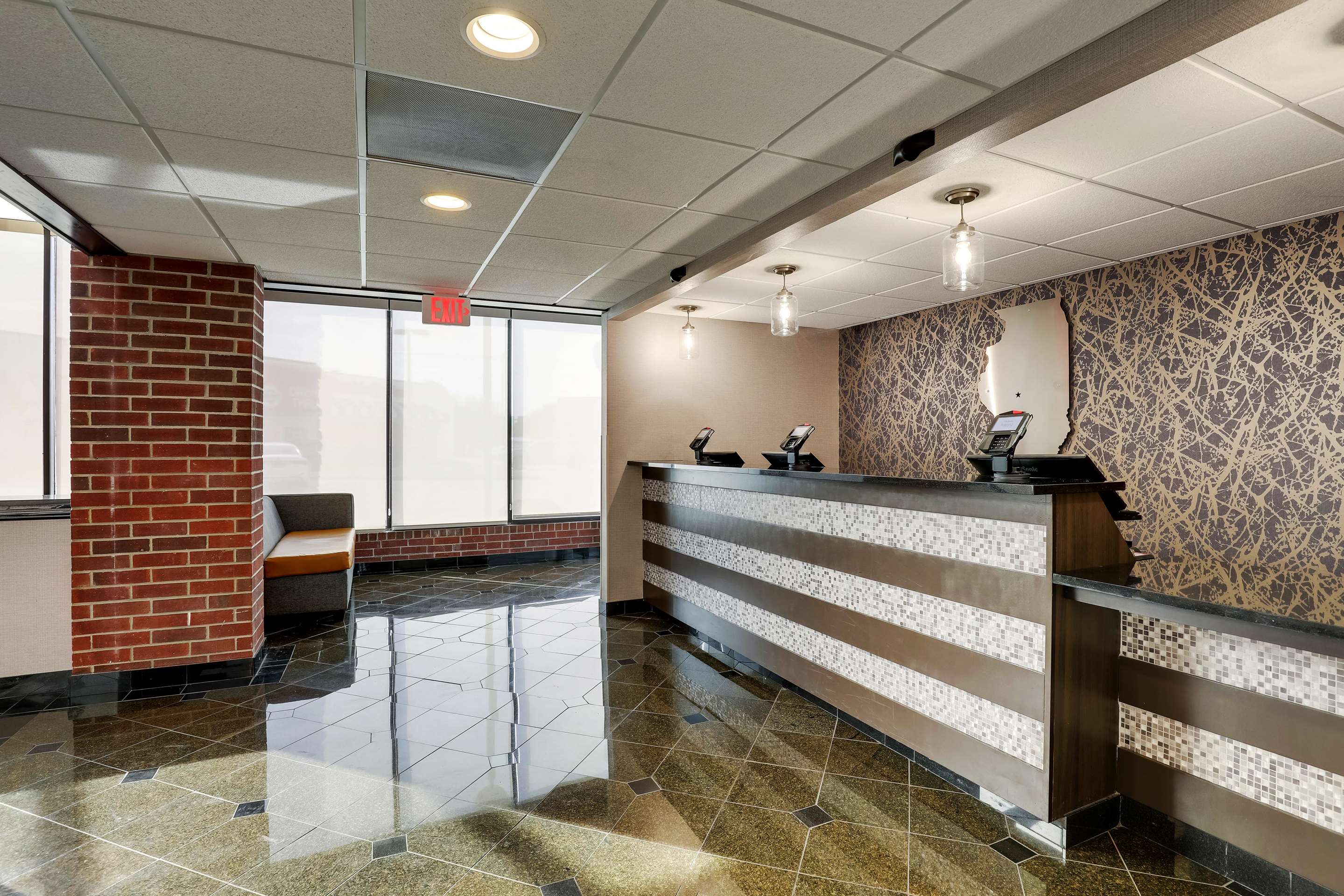 Lobby | Drury Inn & Suites Springfield