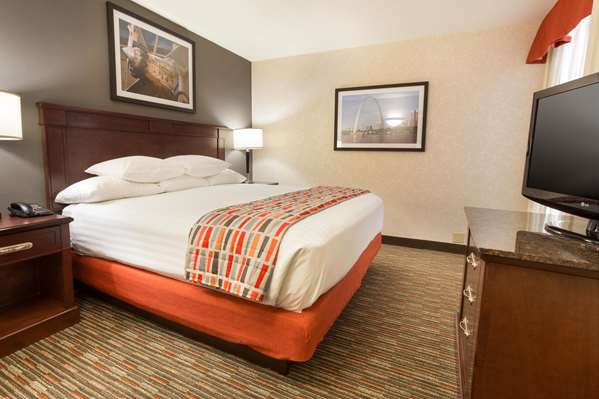  - Drury Inn & Suites Airport St Louis - I-70, Exit 236
