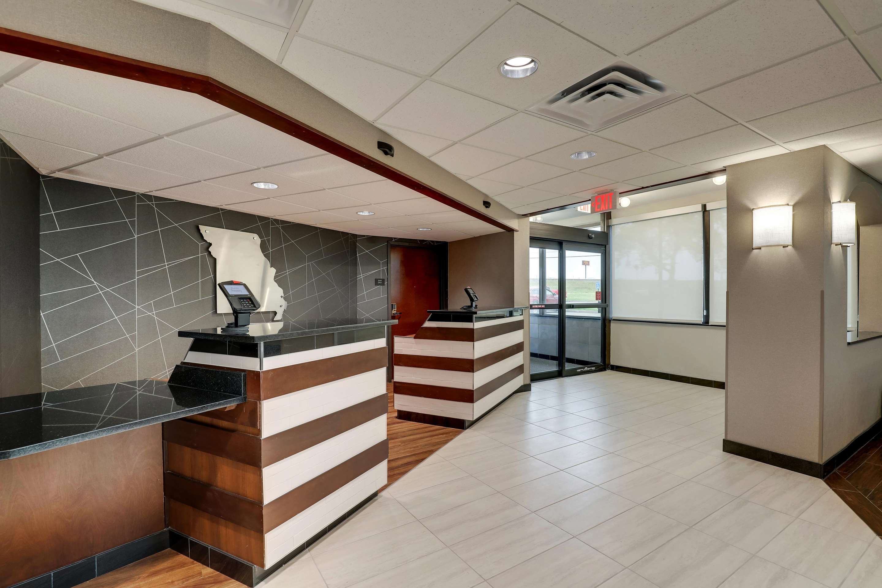 Lobby | Drury Inn & Suites Cape Girardeau