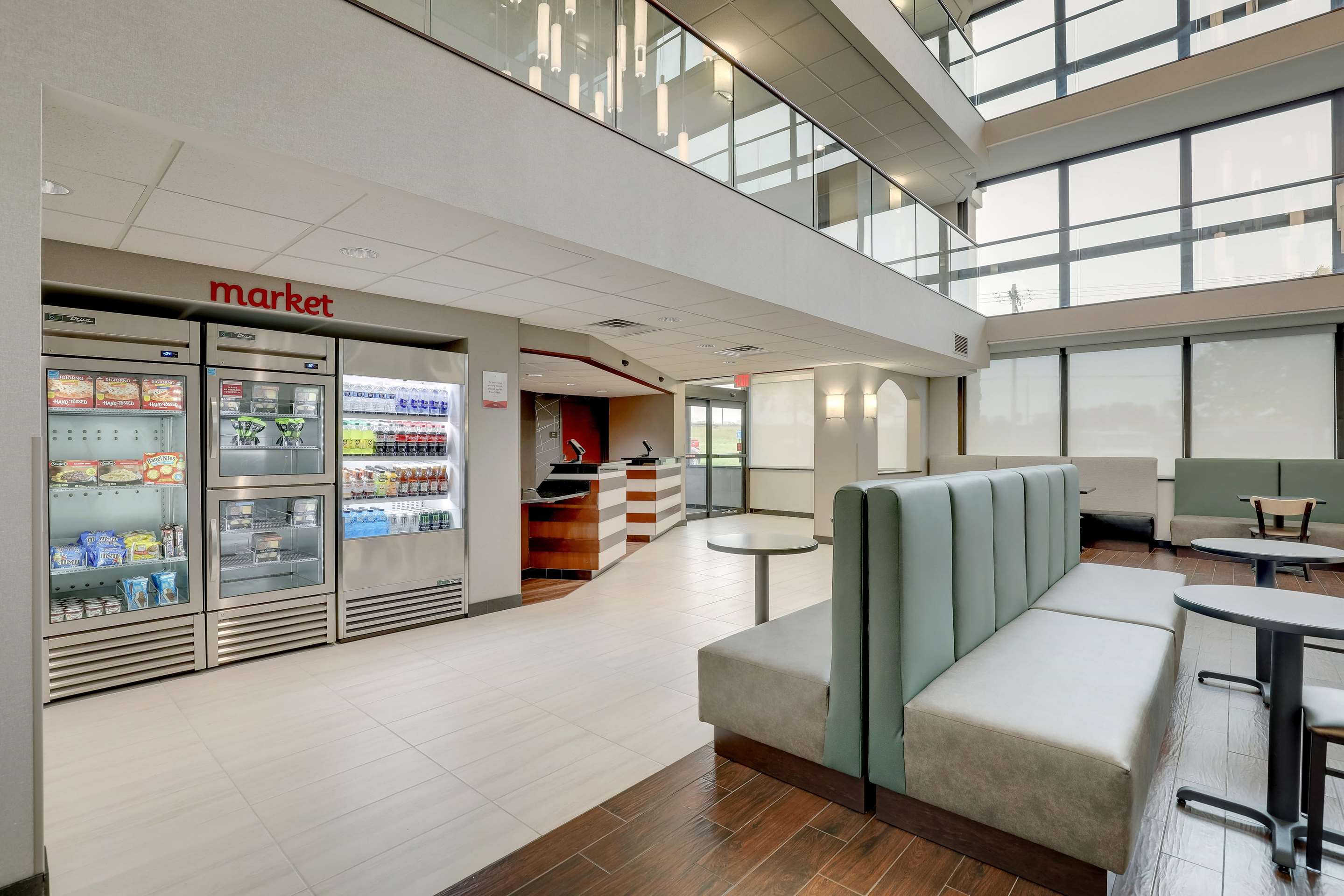 Lobby | Drury Inn & Suites Cape Girardeau
