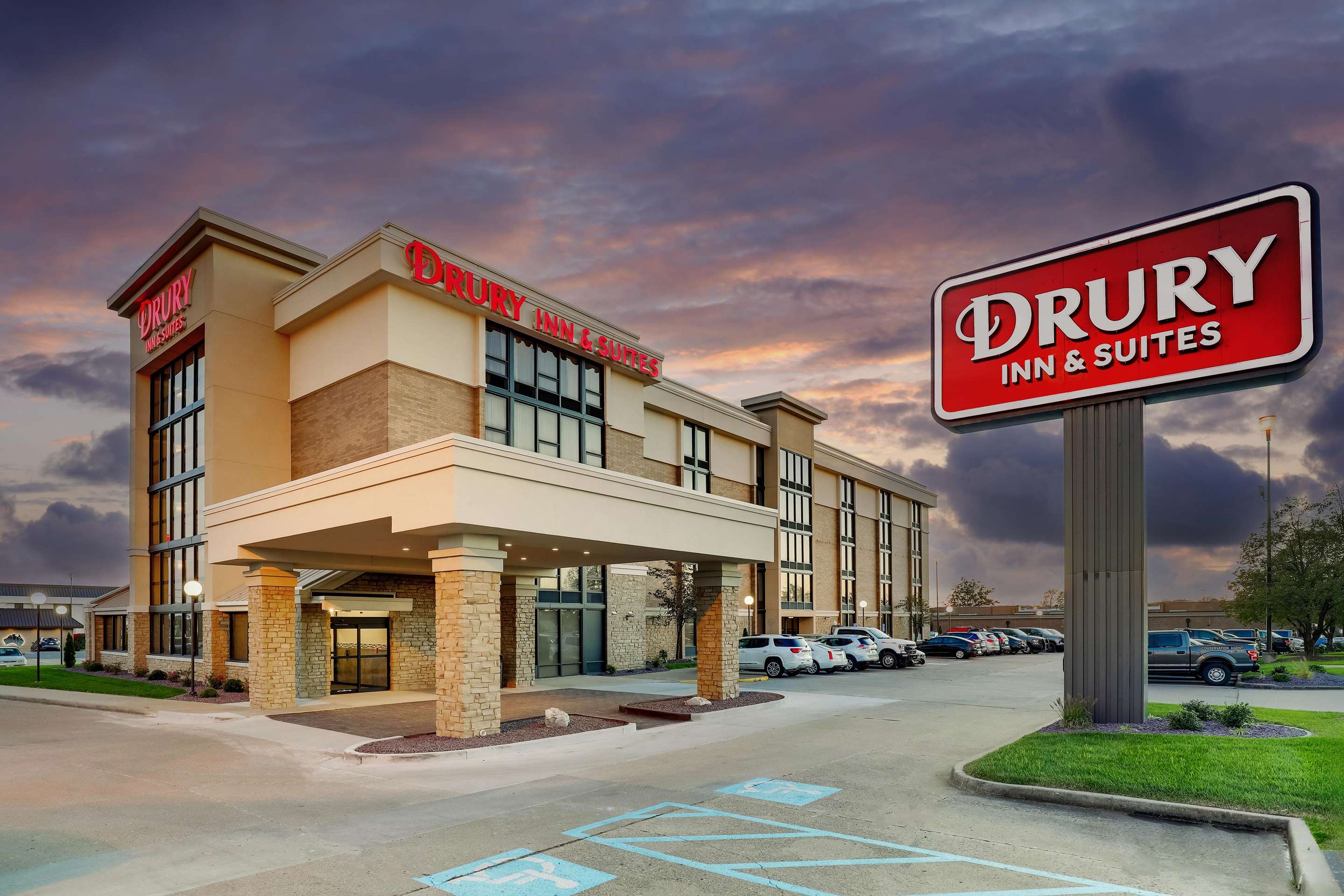 Exterior | Drury Inn & Suites Cape Girardeau