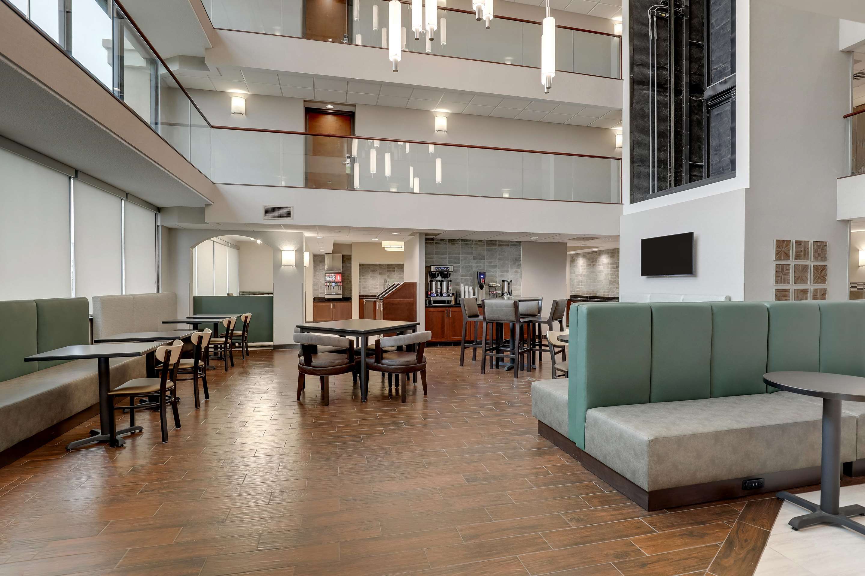 Dining Area | Drury Inn & Suites Cape Girardeau