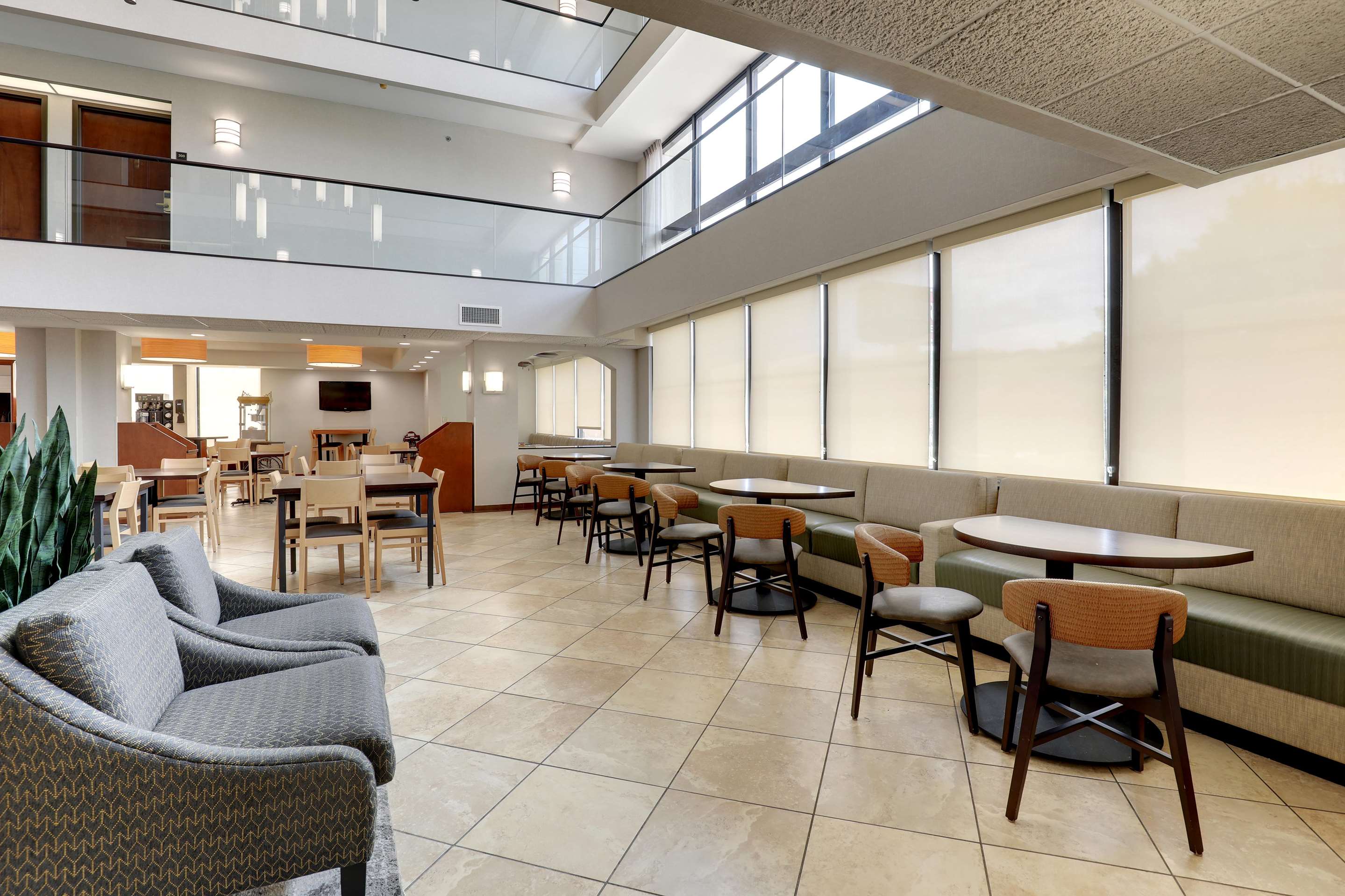 Dining Area | Drury Inn & Suites Atlanta Marietta
