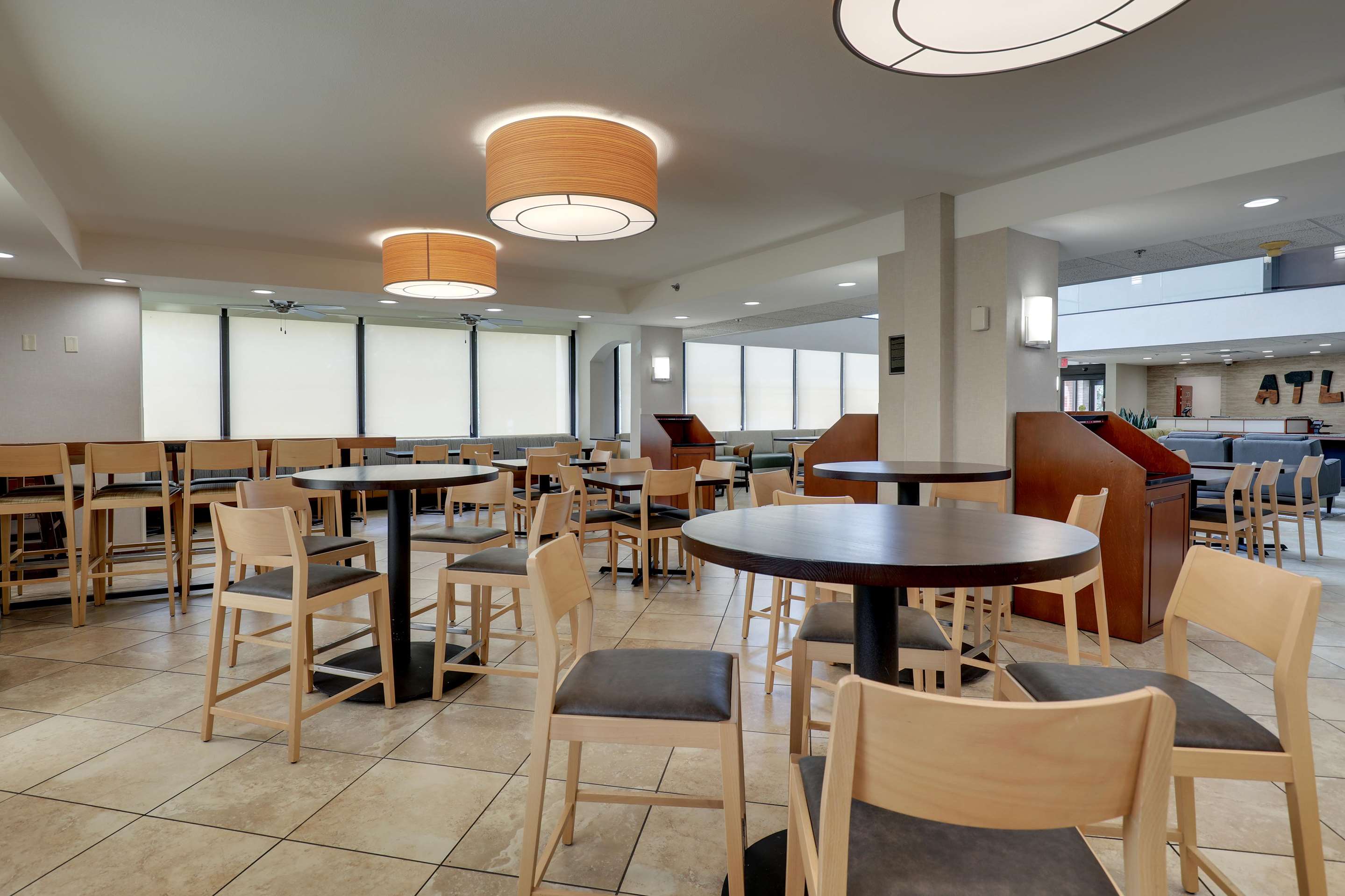 Dining Area | Drury Inn & Suites Atlanta Marietta