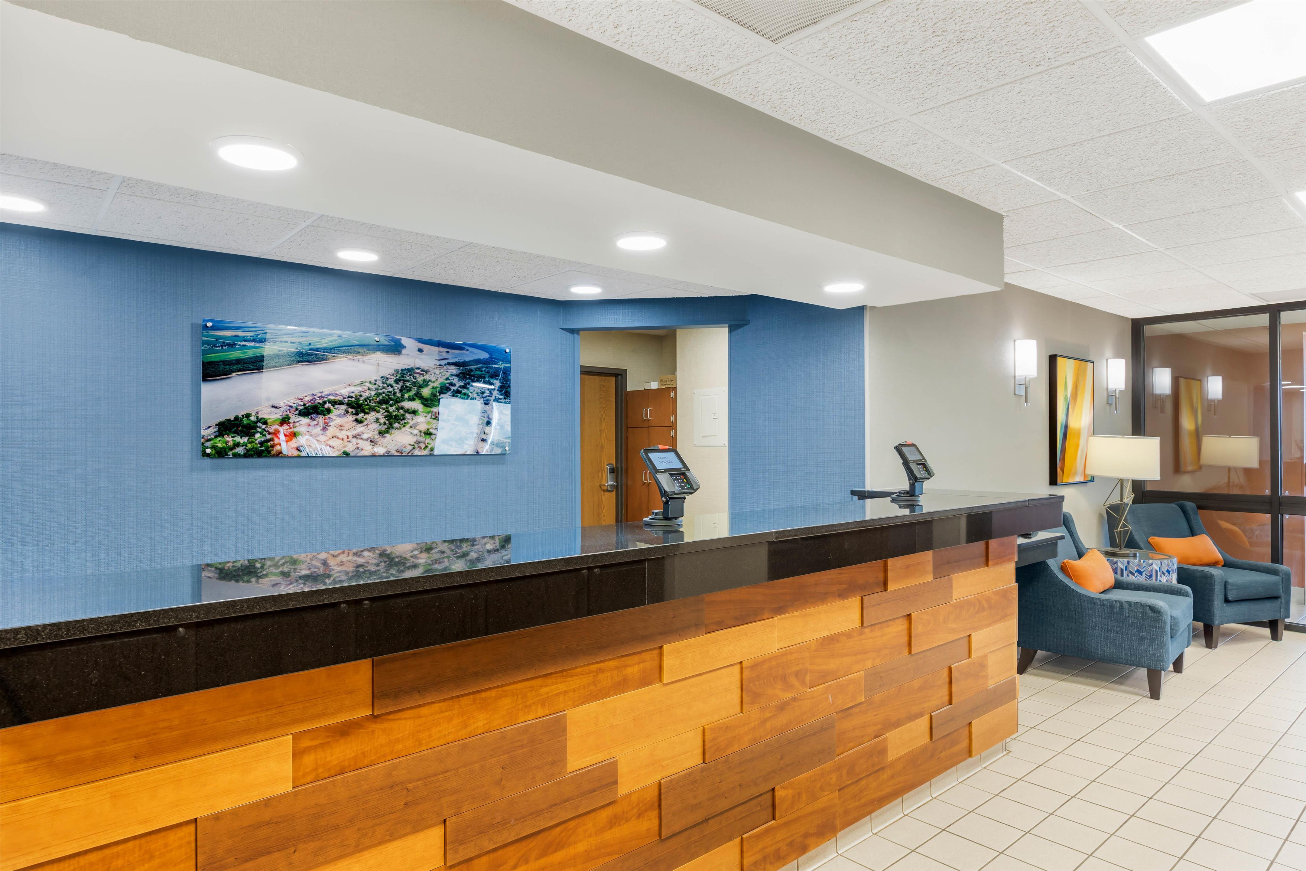 Lobby | Pear Tree Inn Cape Girardeau West