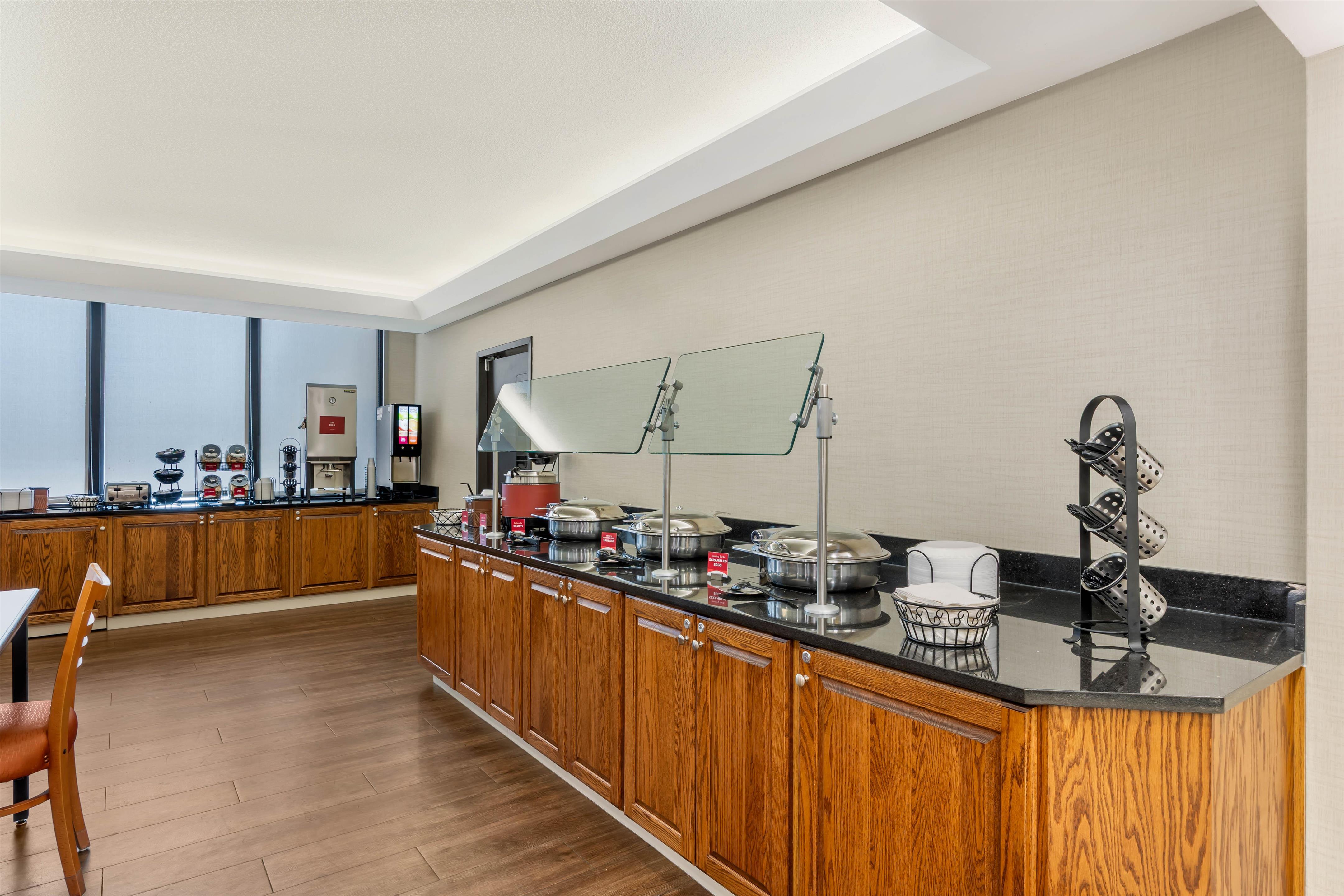 Serving Line | Pear Tree Inn Cape Girardeau West