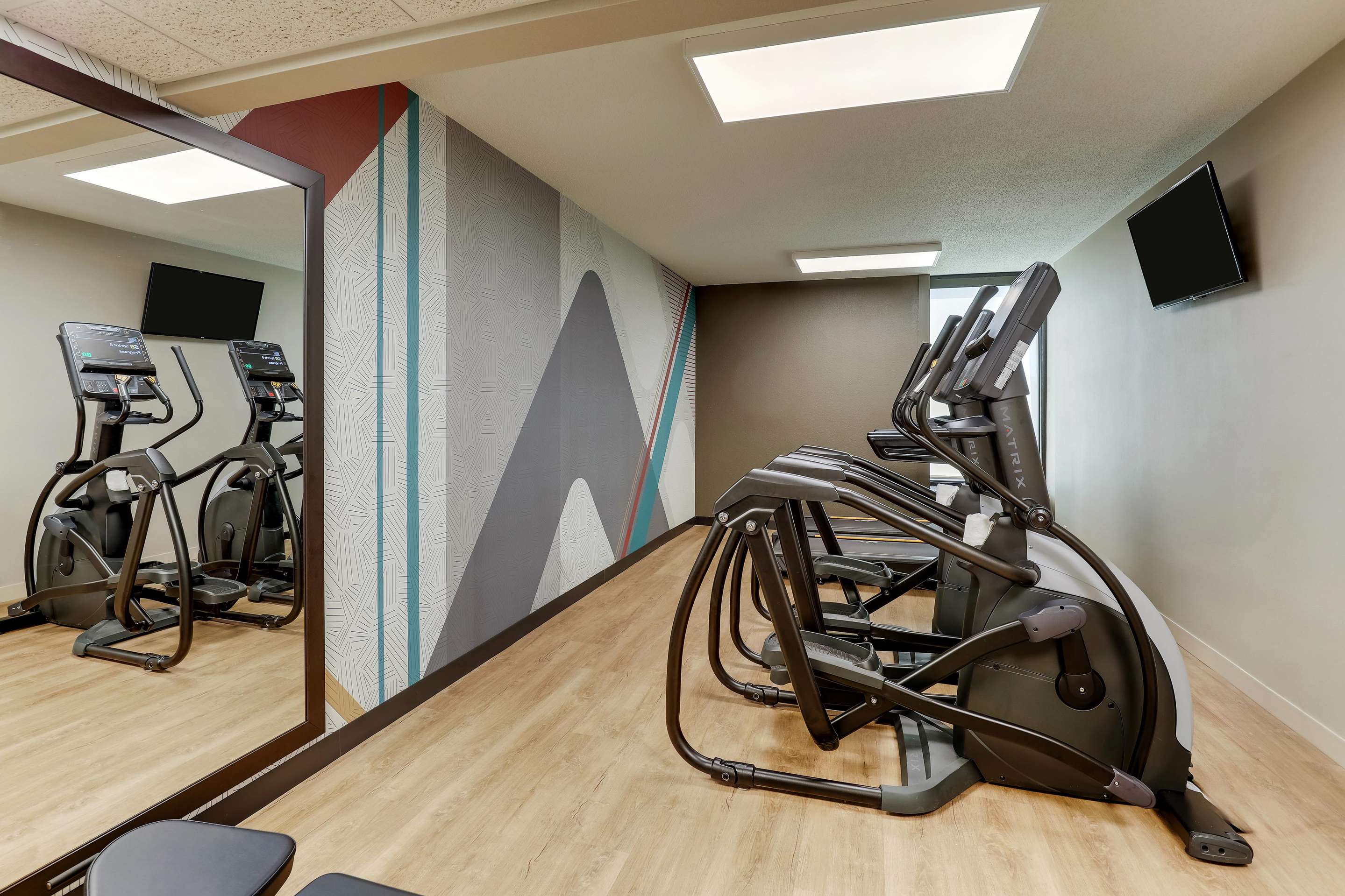 Fitness Center | Drury Inn Marion