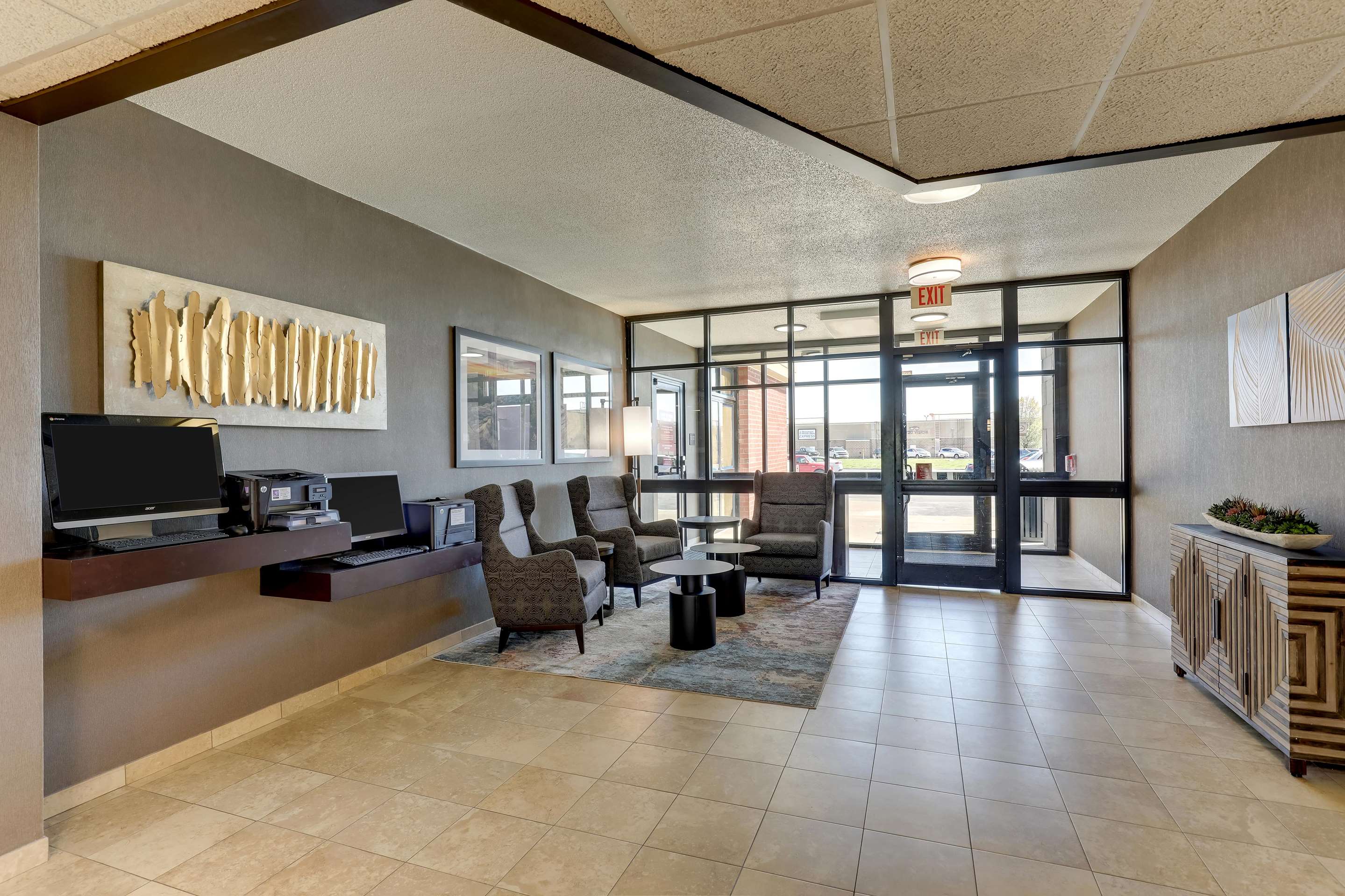 Business Center | Drury Inn Marion