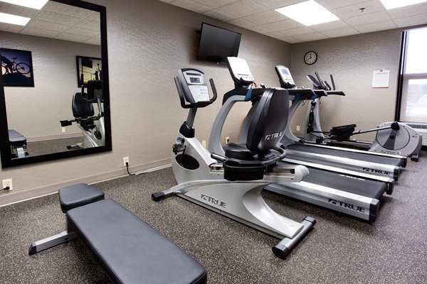 Fitness/ Exercise Room - Drury Inn & Suites Airport Kansas City - I-29, Exit 10