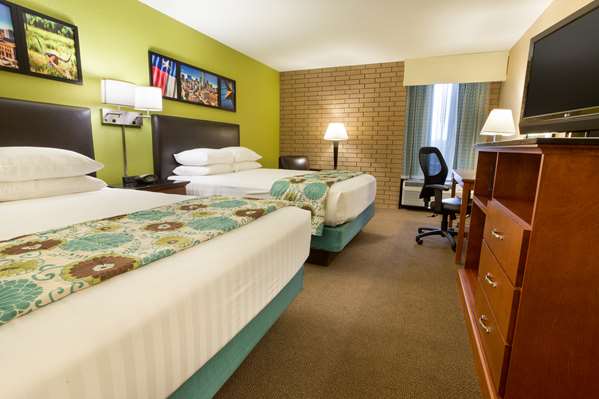  - Drury Inn & Suites Sugar Land - I-69, Exit 111
