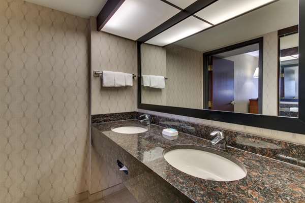  - Drury Inn & Suites Sugar Land - I-69, Exit 111