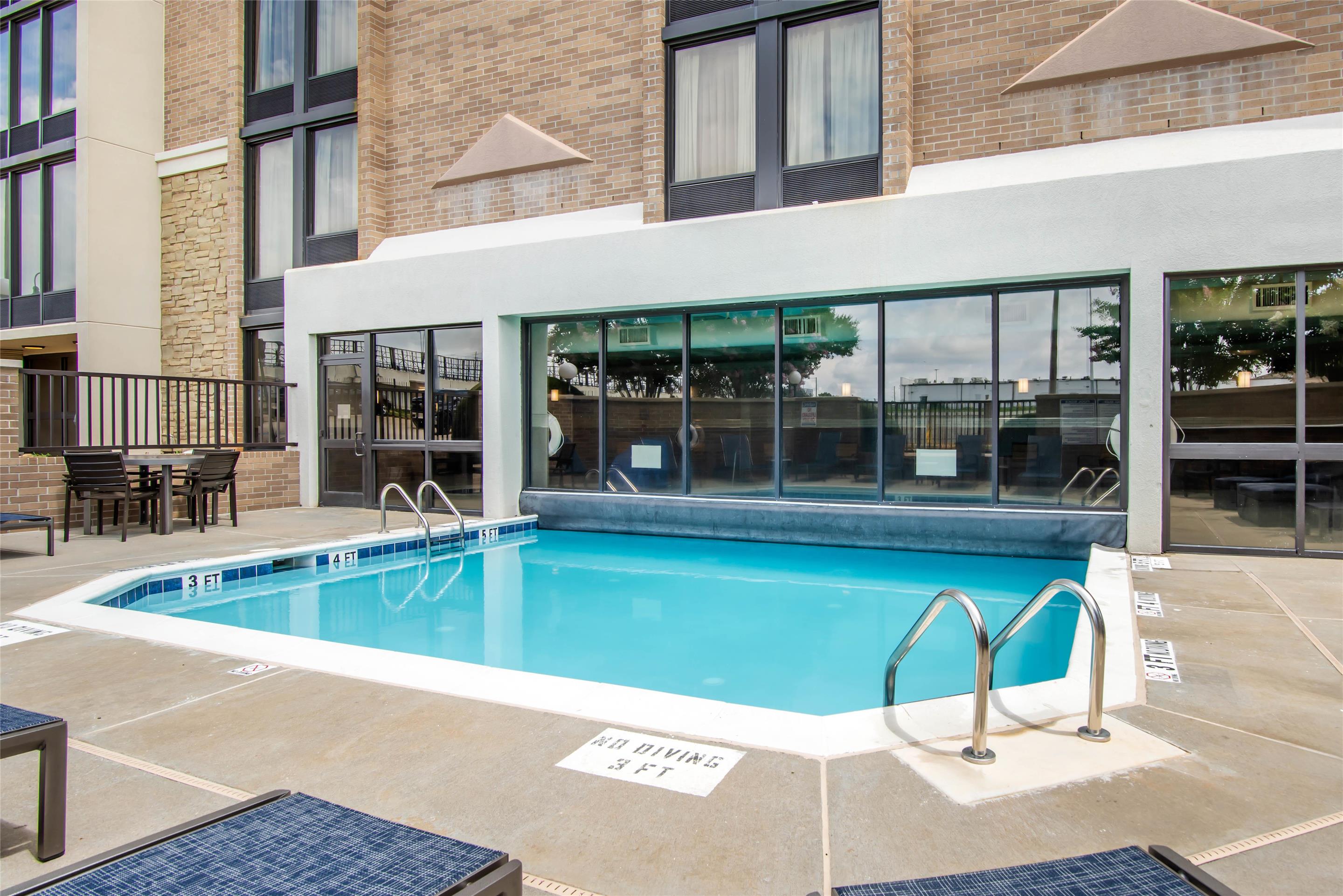 Pool | Drury Inn & Suites Atlanta Morrow