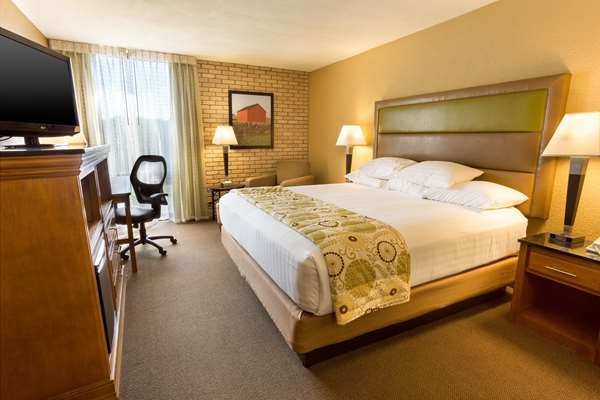  - Drury Inn & Suites Paducah - I-24, Exit 4