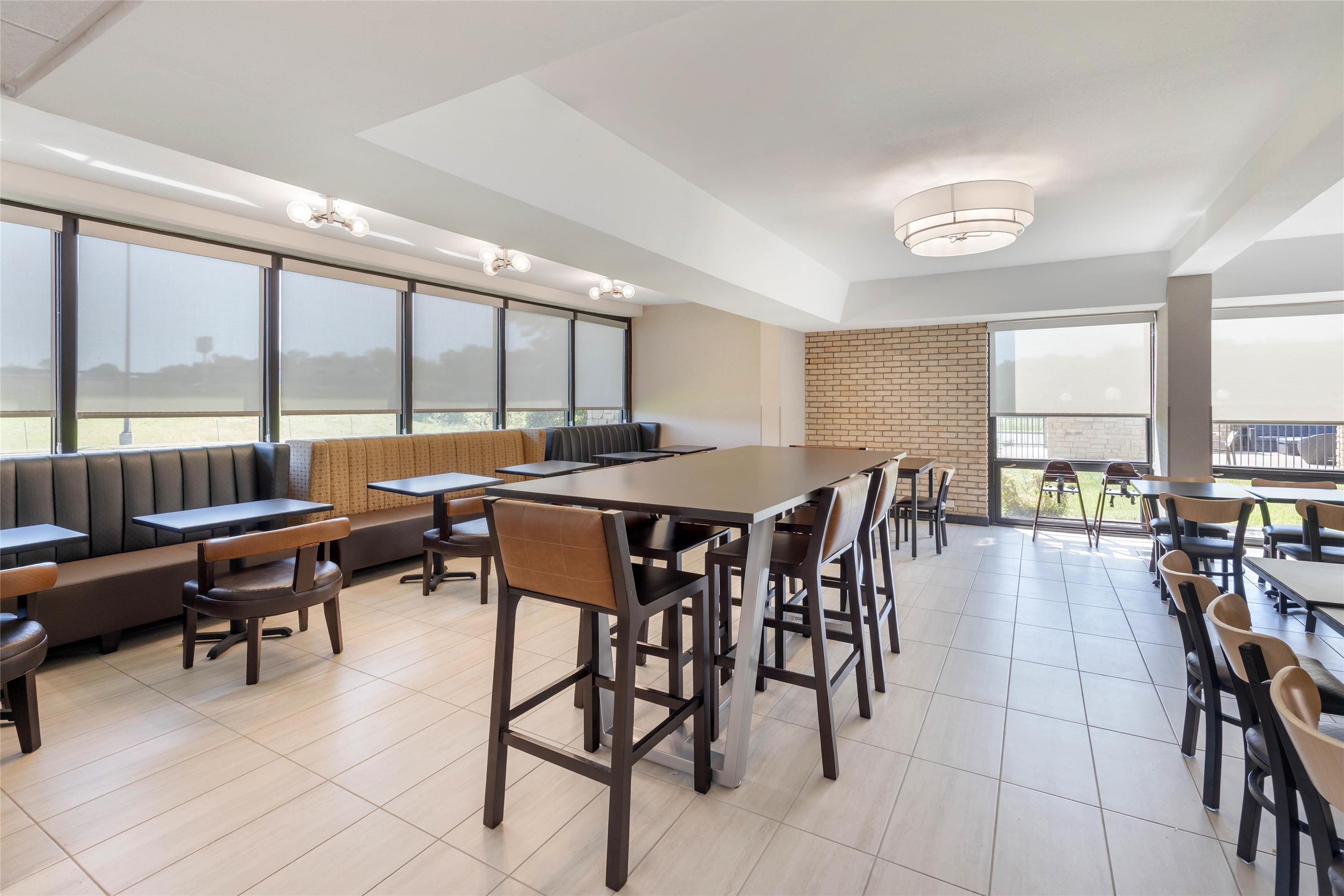Dining Area | Drury Inn & Suites Paducah