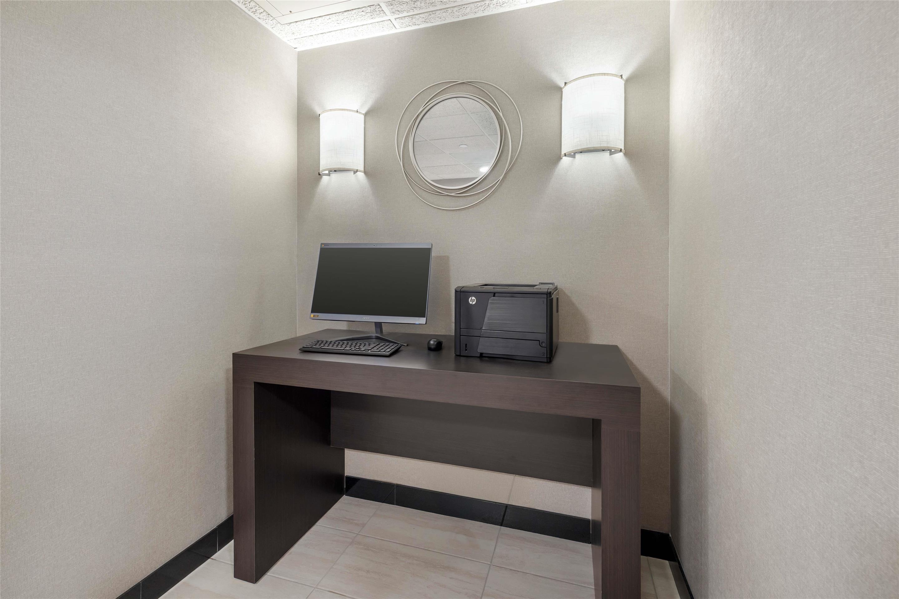 Business Center | Drury Inn & Suites Paducah