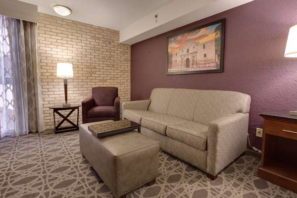  - Drury Inn & Suites Airport San Antonio