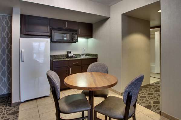 Suite - Drury Inn & Suites Airport San Antonio