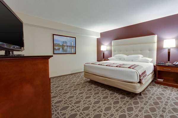  - Drury Inn & Suites Overland Park