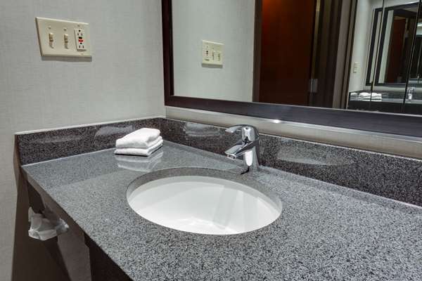  - Drury Inn & Suites Overland Park