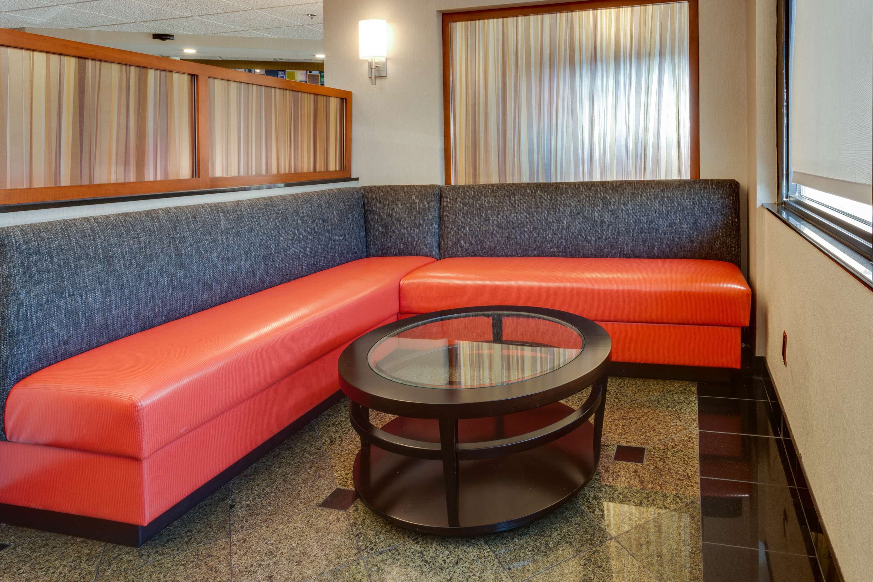 lobby | Drury Inn & Suites Memphis Southaven