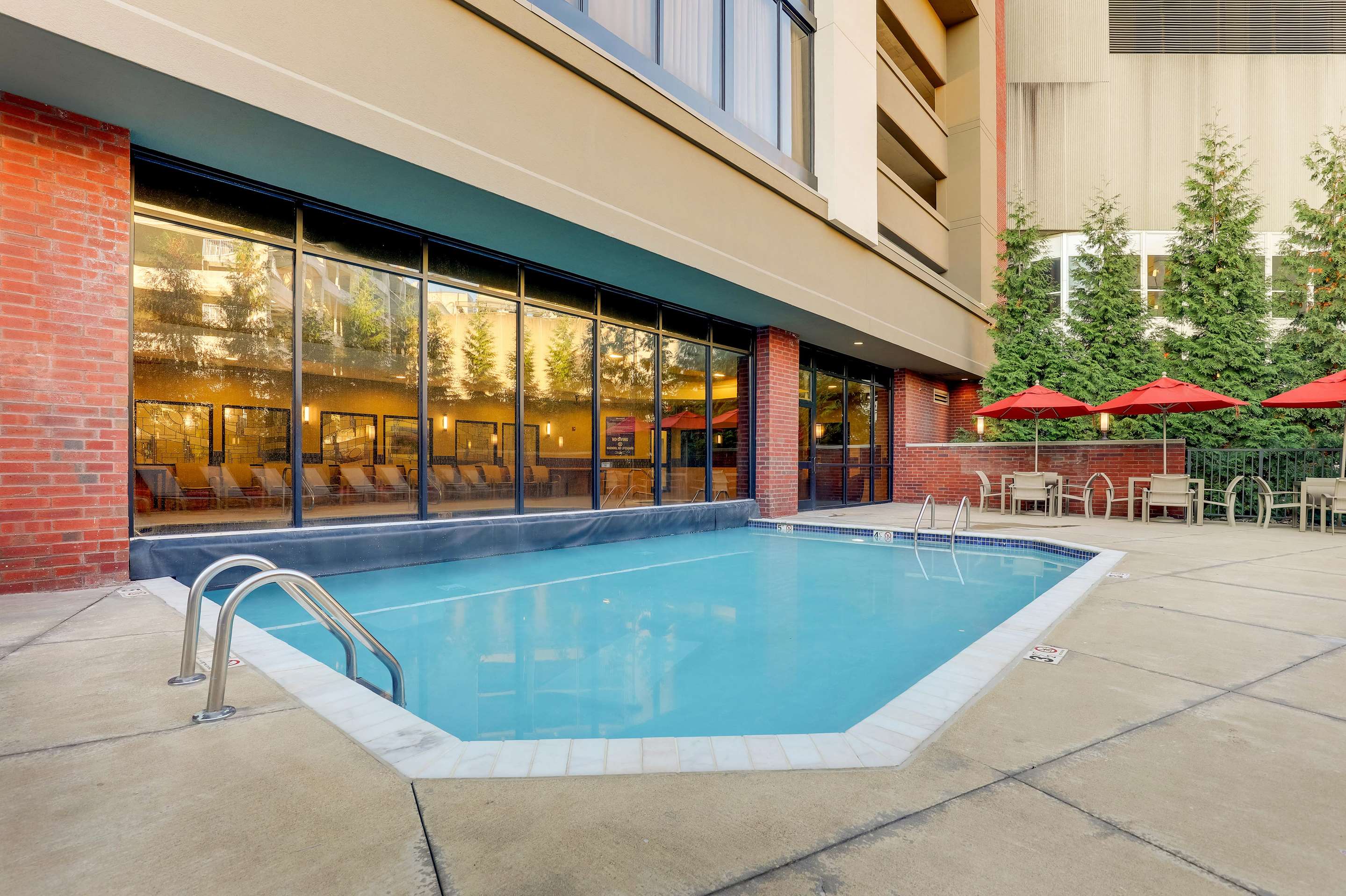 Pool | Drury Inn & Suites Columbus Convention Center