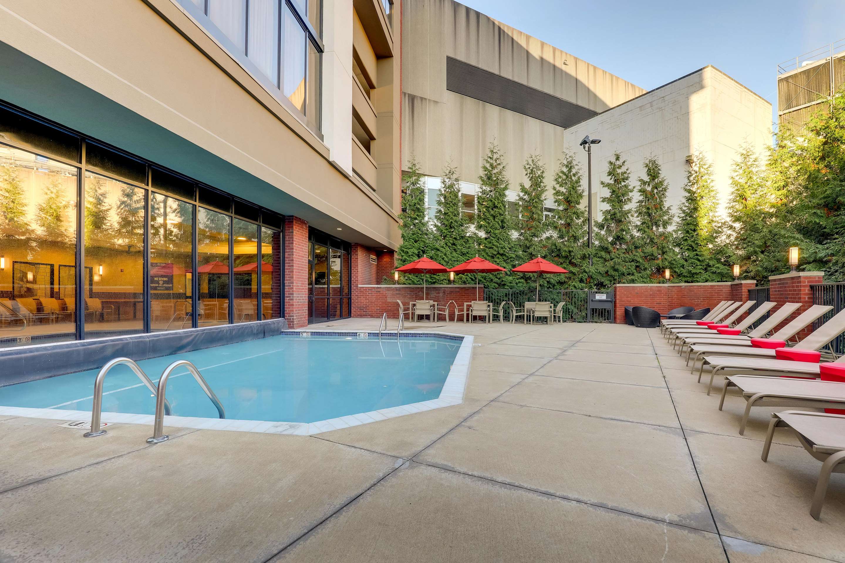 Pool | Drury Inn & Suites Columbus Convention Center