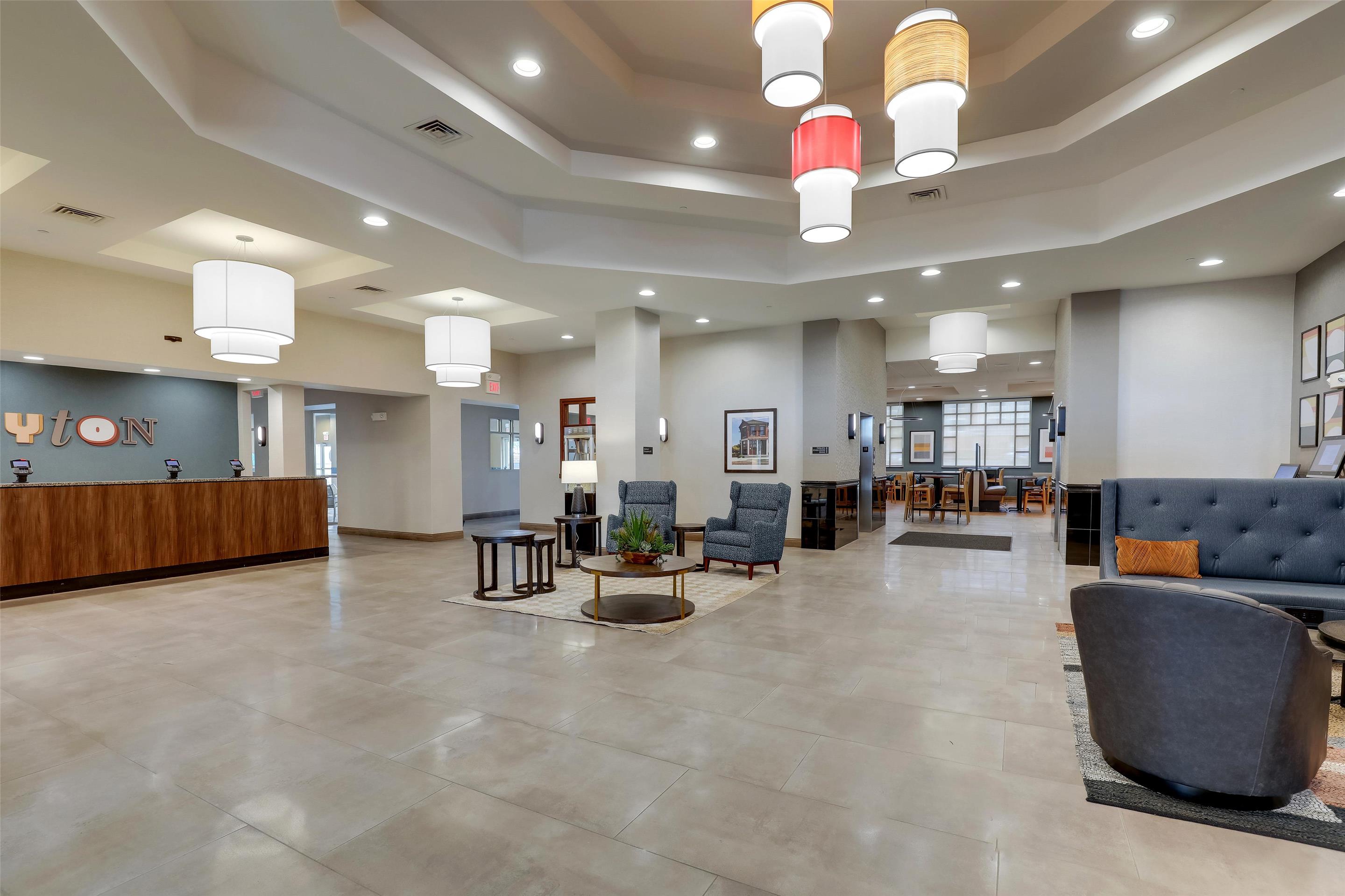 Lobby | Drury Inn & Suites Dayton North