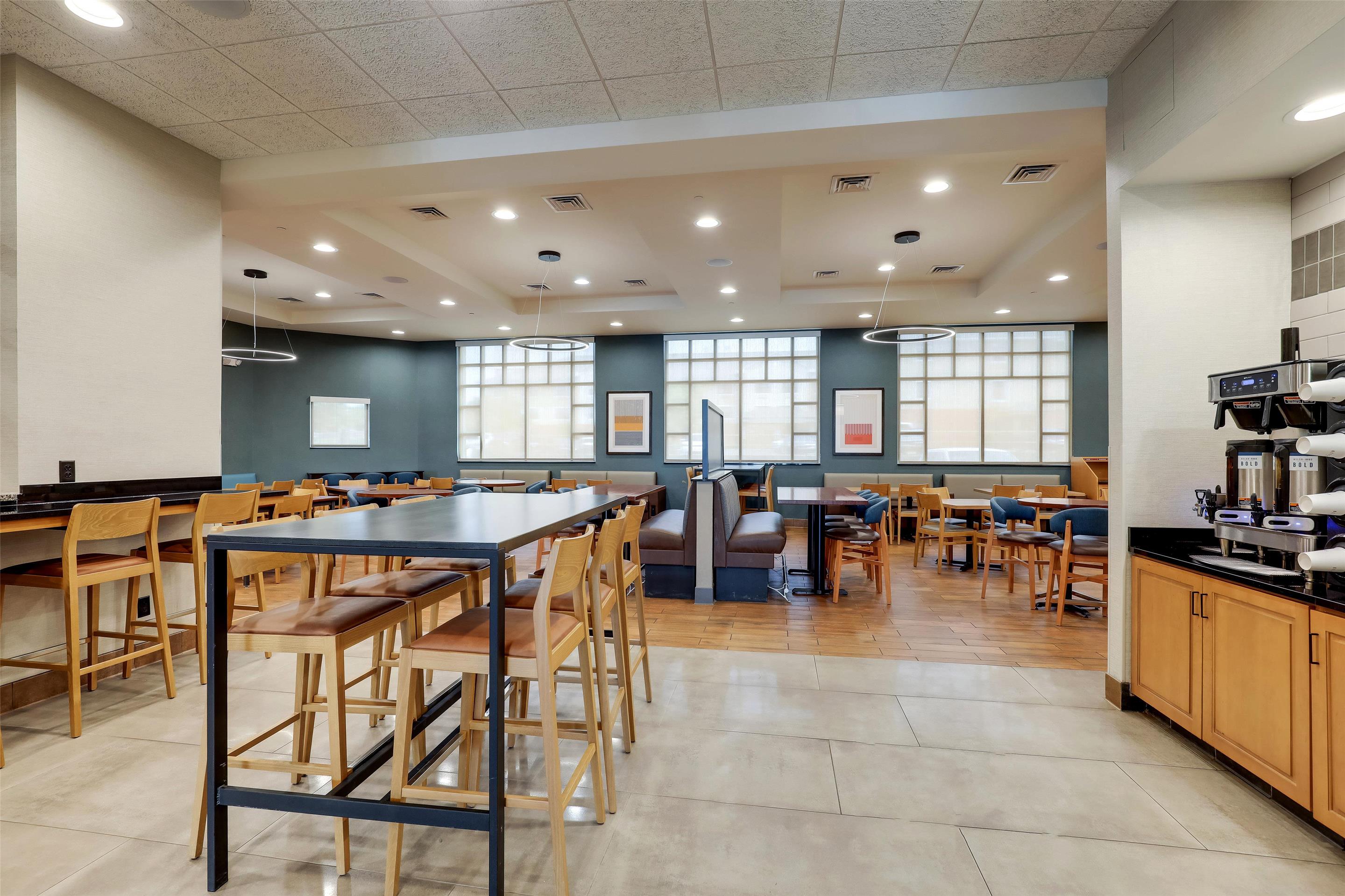 Dining Area | Drury Inn & Suites Dayton North