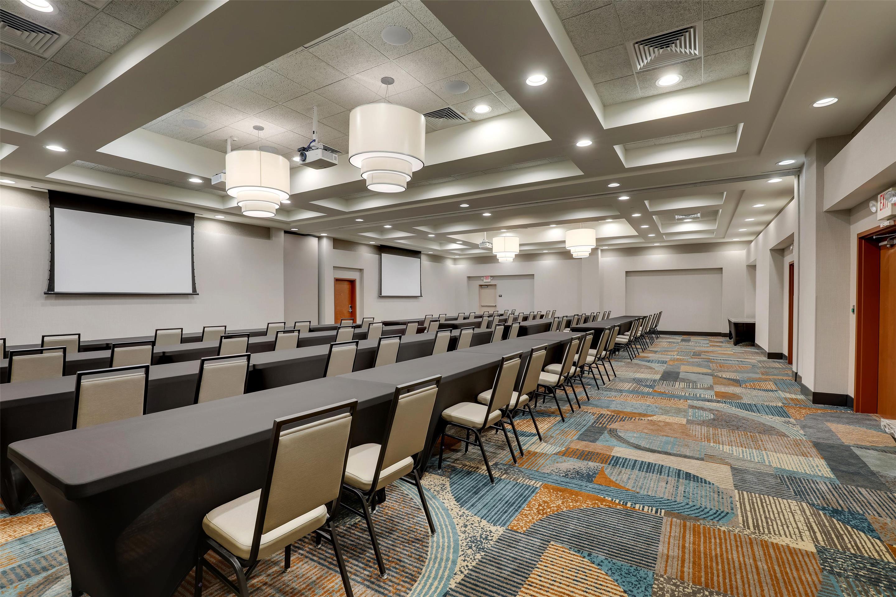 Meeting Room | Drury Inn & Suites Dayton North