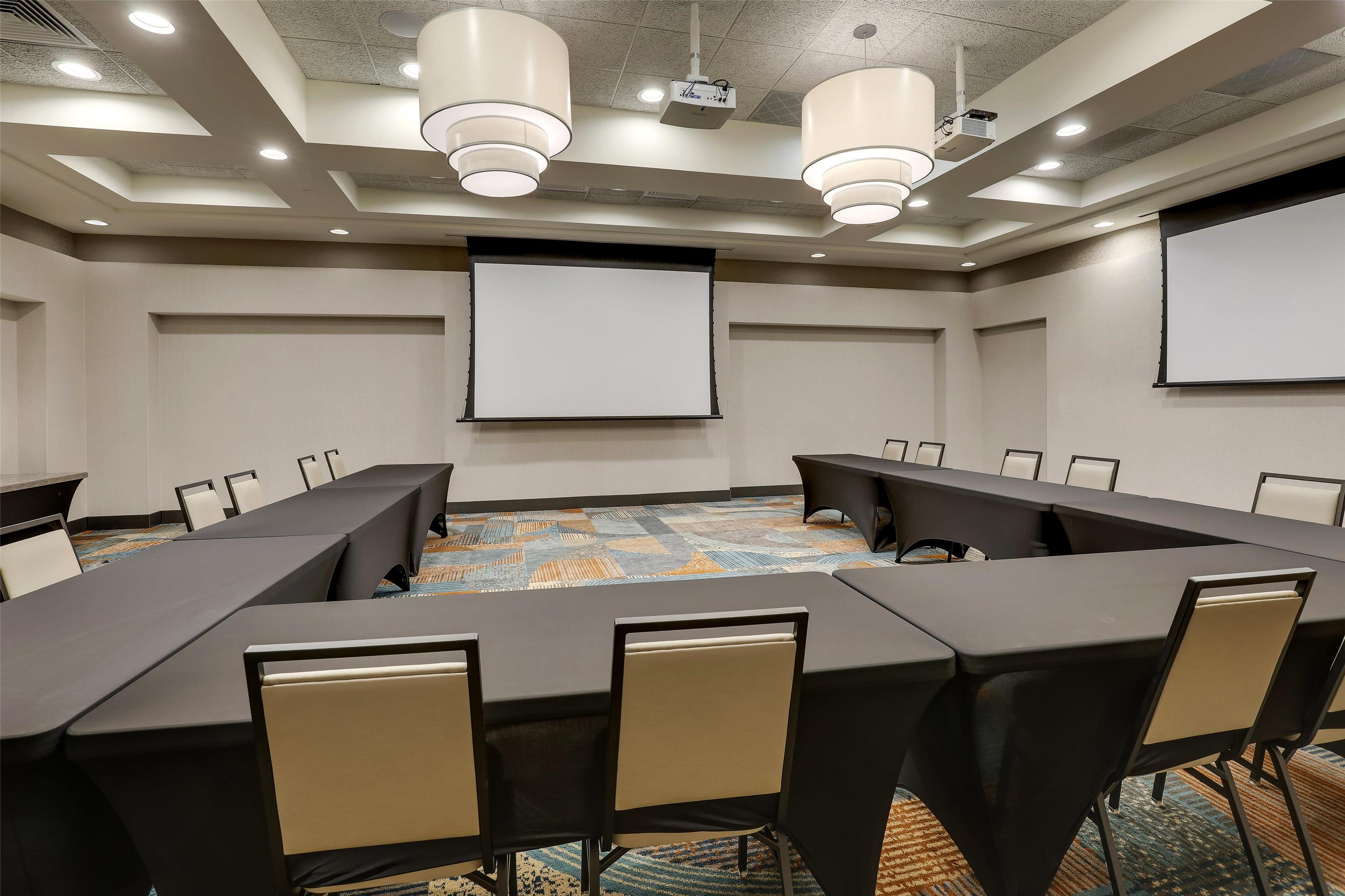 Meeting Room | Drury Inn & Suites Dayton North