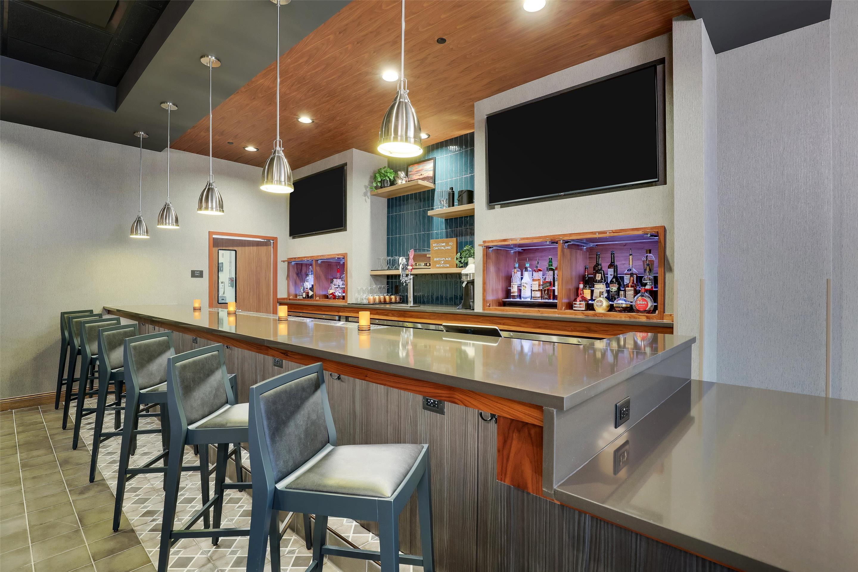 Kitchen Bar | Drury Inn & Suites Dayton North