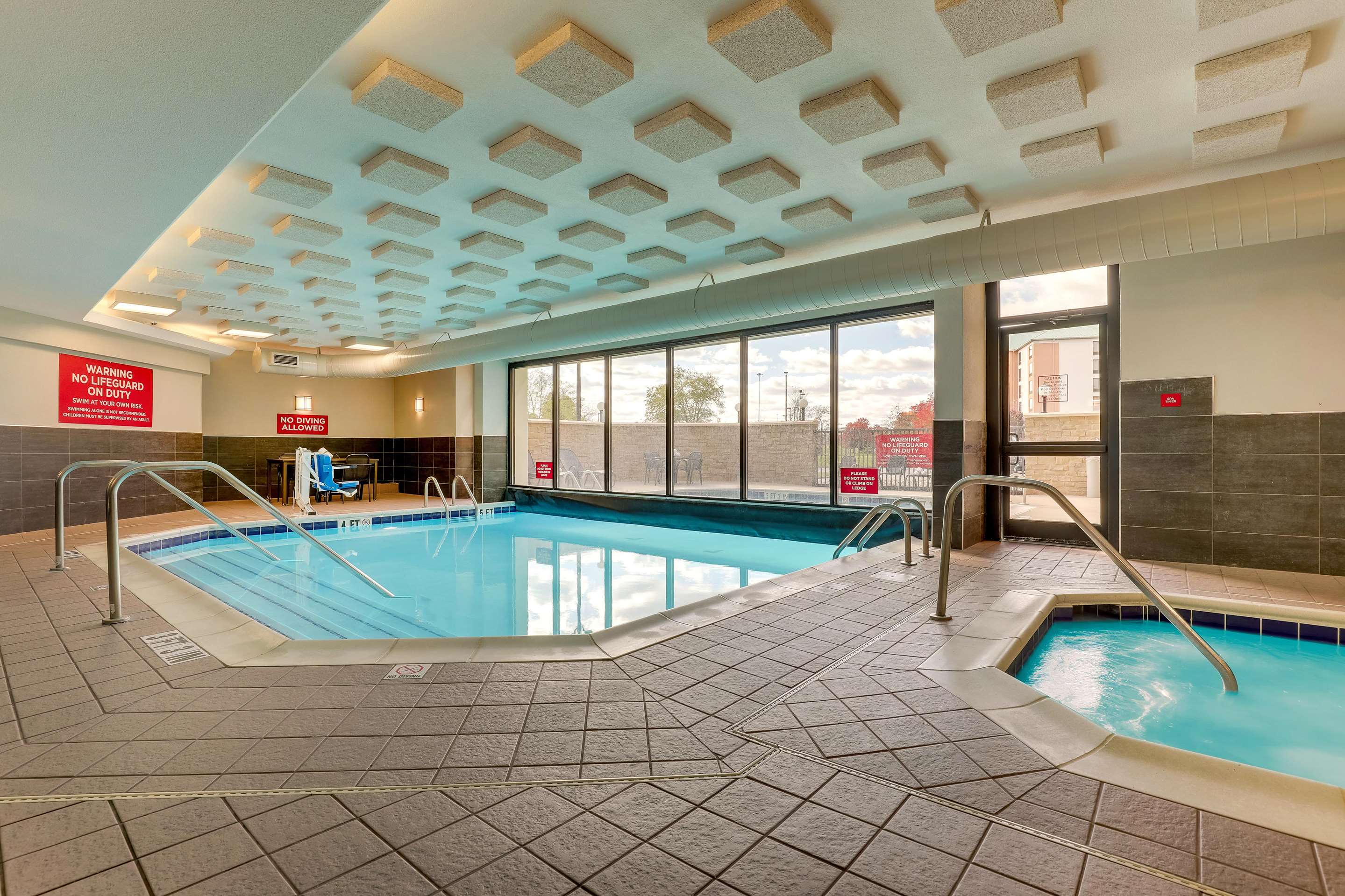 pool | Drury Inn & Suites Columbus Dublin