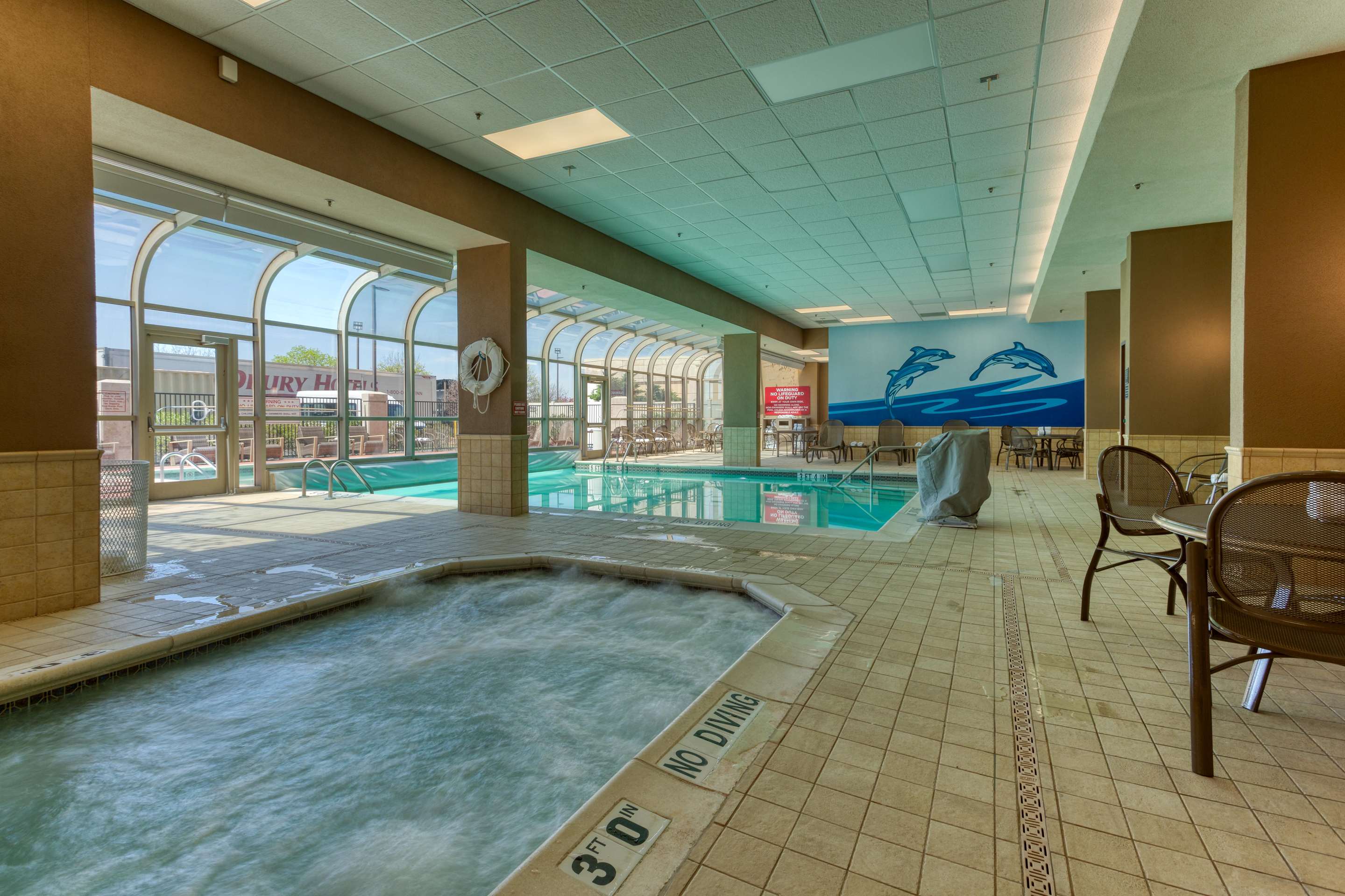 pool | Drury Plaza Hotel St. Louis Chesterfield