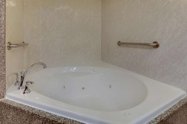  - Drury Inn & Suites Montgomery - I-85, Exit 6