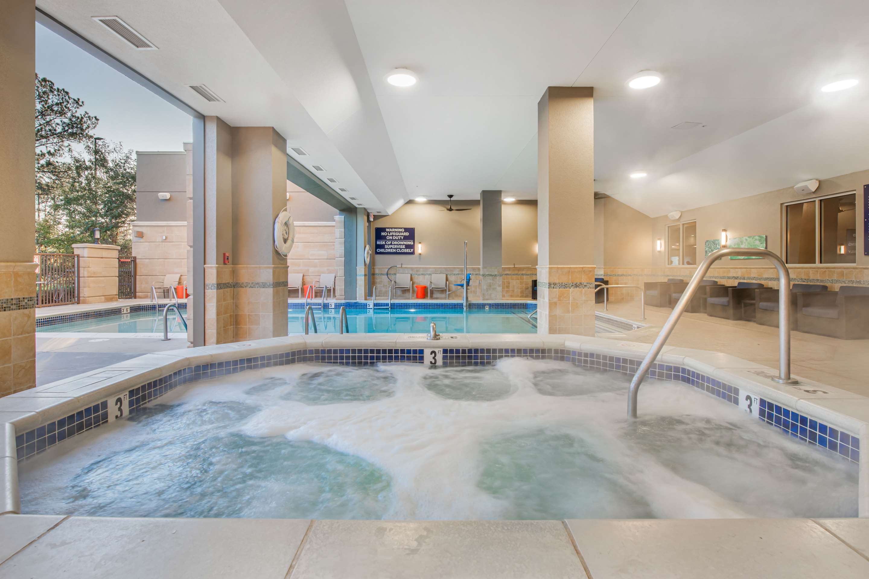 pool | Drury Inn & Suites Valdosta