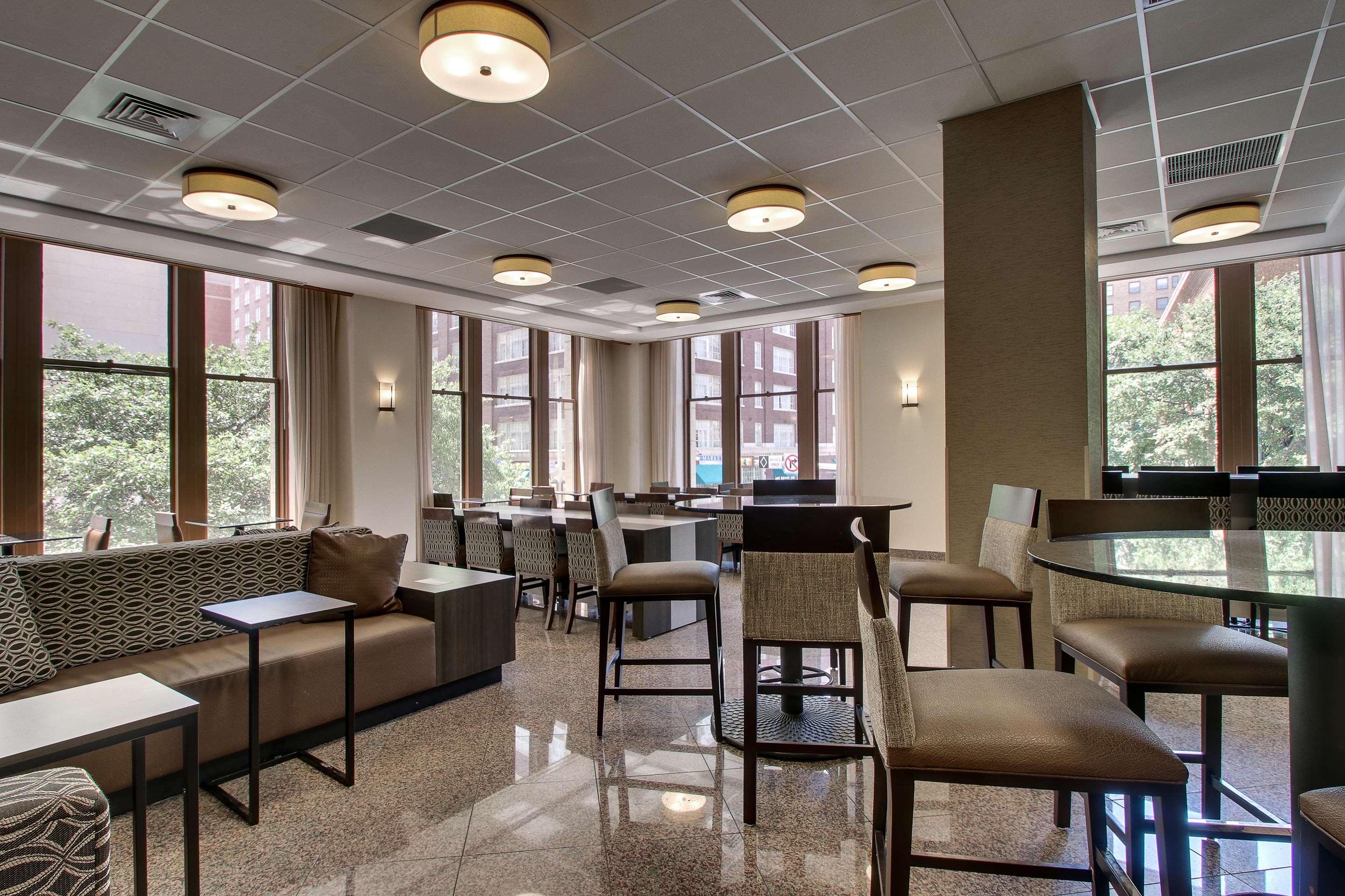 Dining Area | Drury Plaza Hotel San Antonio Riverwalk