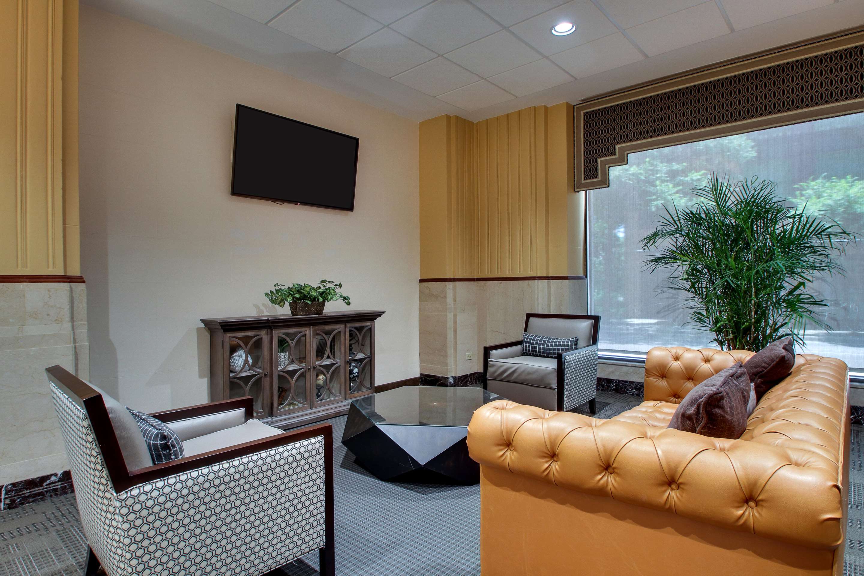 Lobby | Drury Plaza Hotel San Antonio Riverwalk