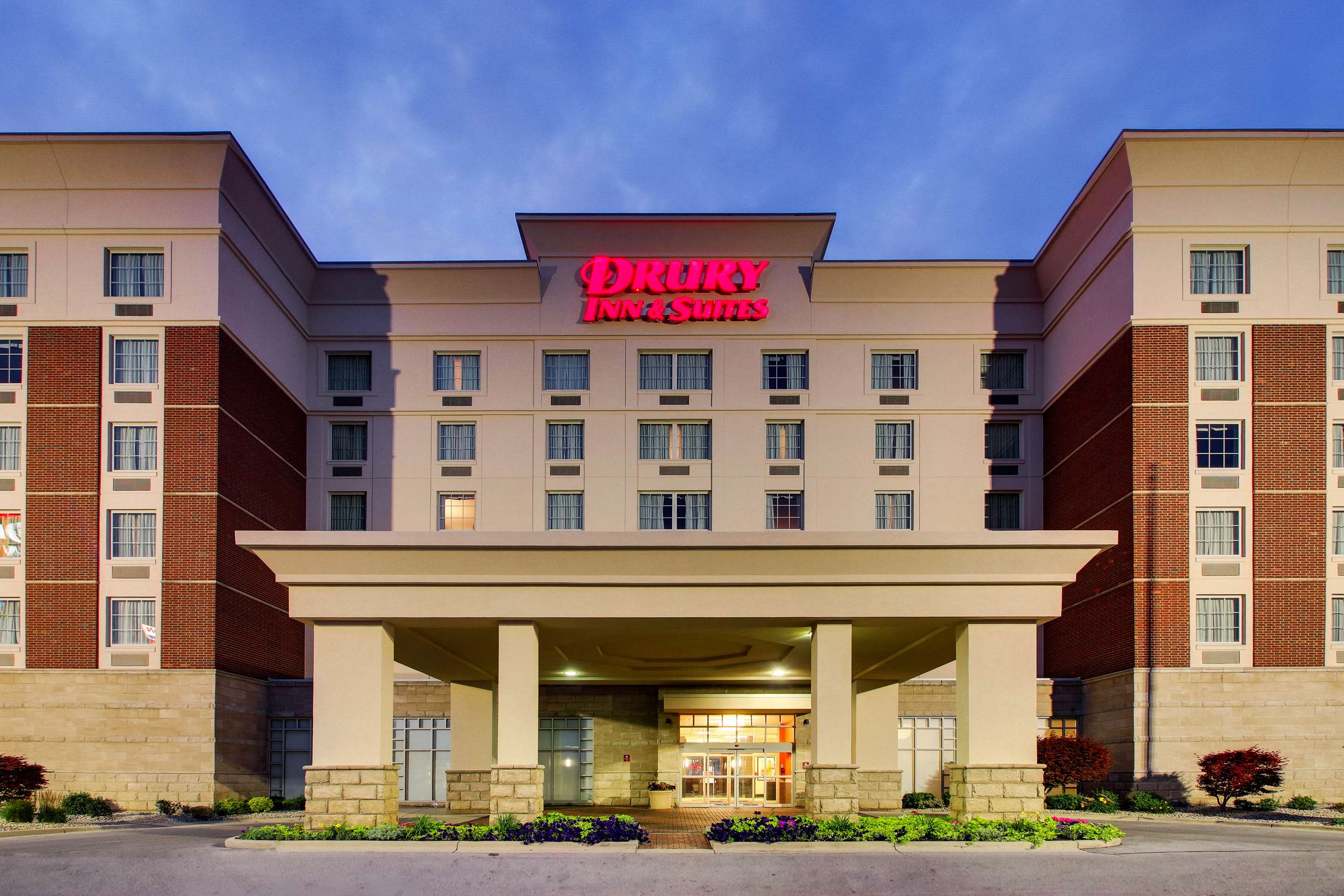 Exterior | Drury Inn & Suites Findlay