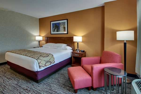  - Drury Inn & Suites Findlay - I-75, Exit 159
