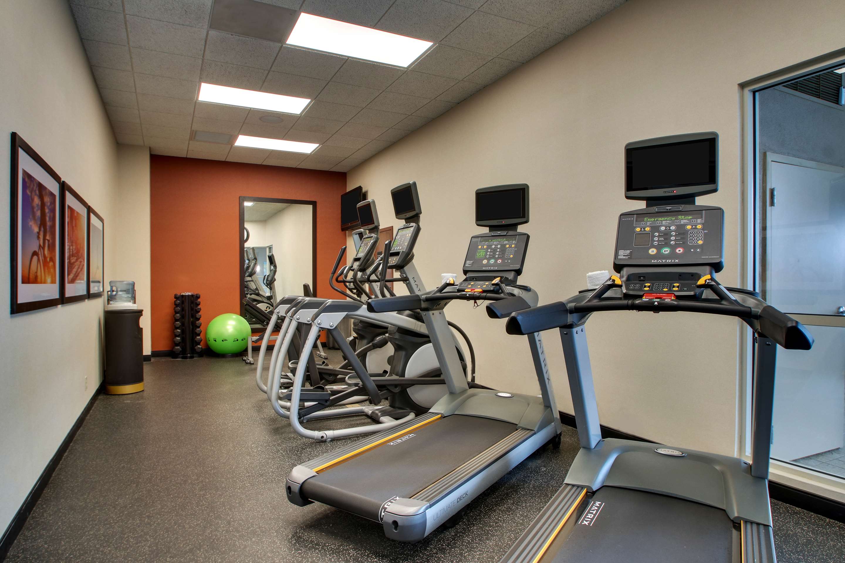Fitness Center | Drury Inn & Suites Findlay