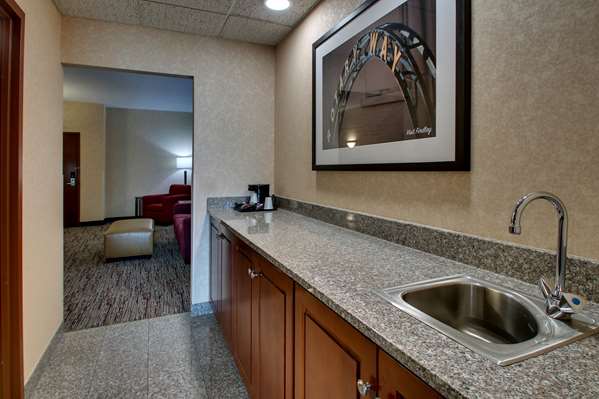  - Drury Inn & Suites Findlay - I-75, Exit 159