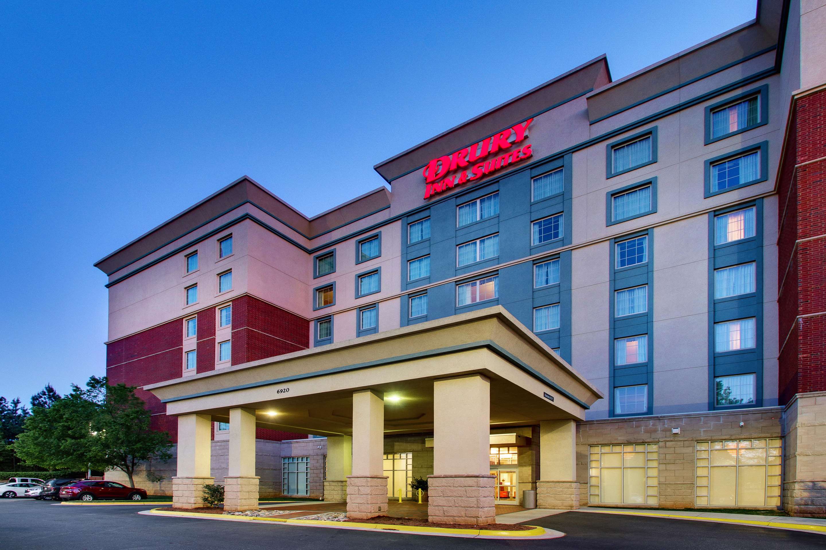 Exterior | Drury Inn & Suites Charlotte Northlake
