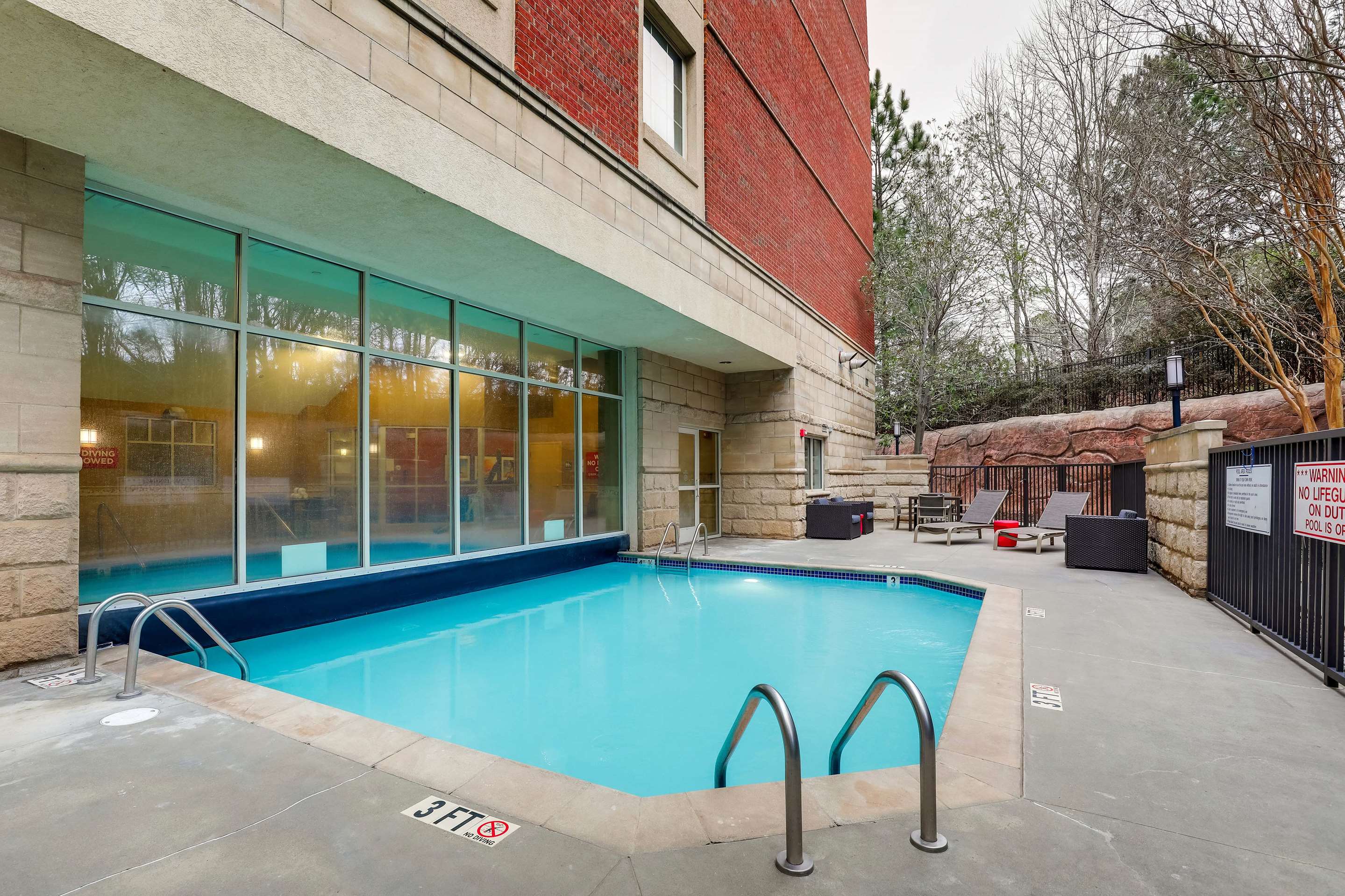 Pool | Drury Inn & Suites Charlotte Northlake