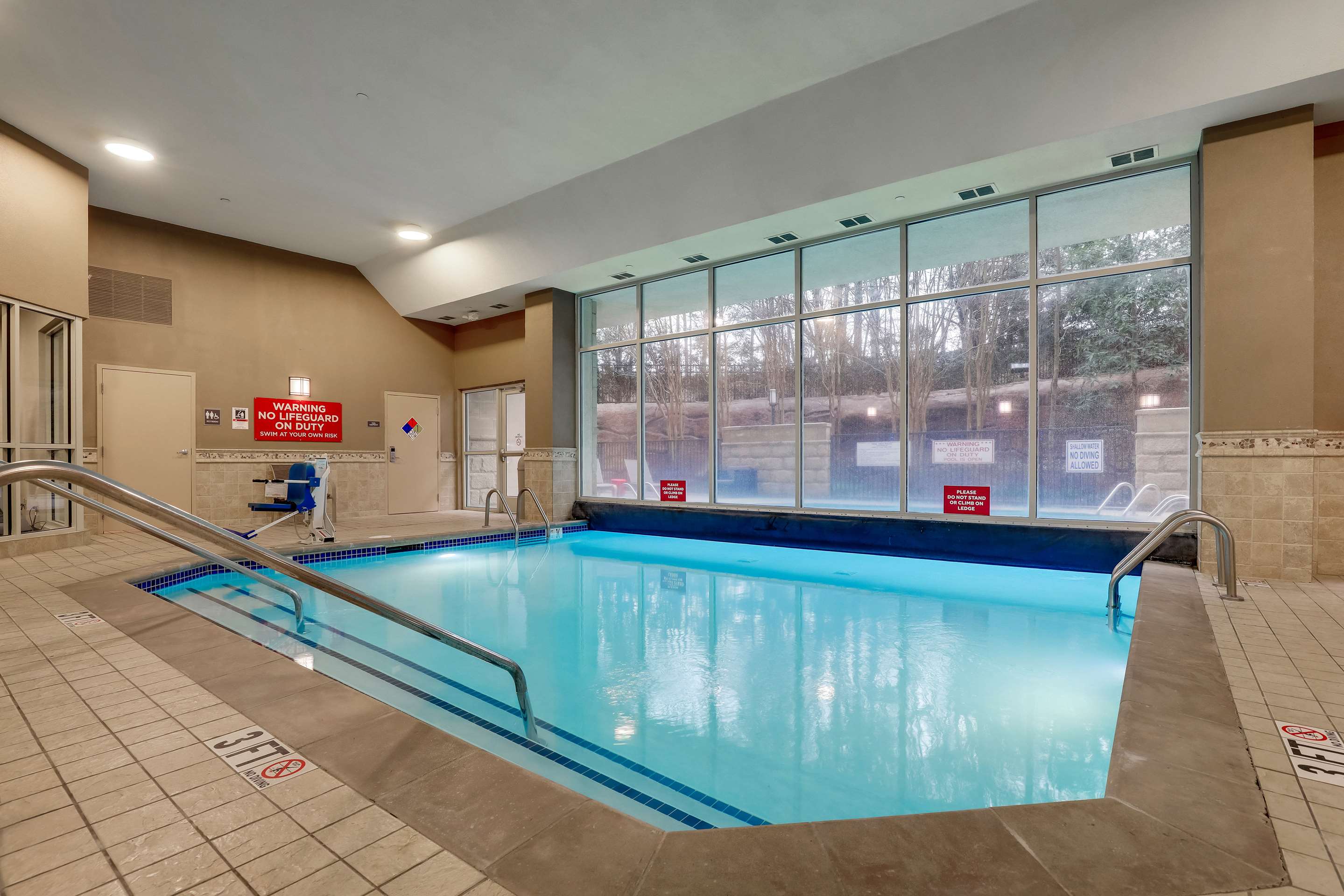 Pool | Drury Inn & Suites Charlotte Northlake