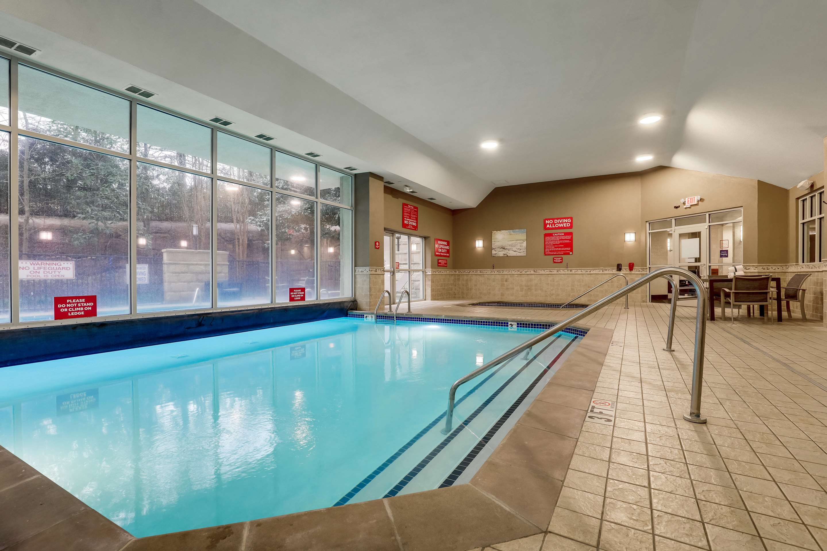 Pool | Drury Inn & Suites Charlotte Northlake