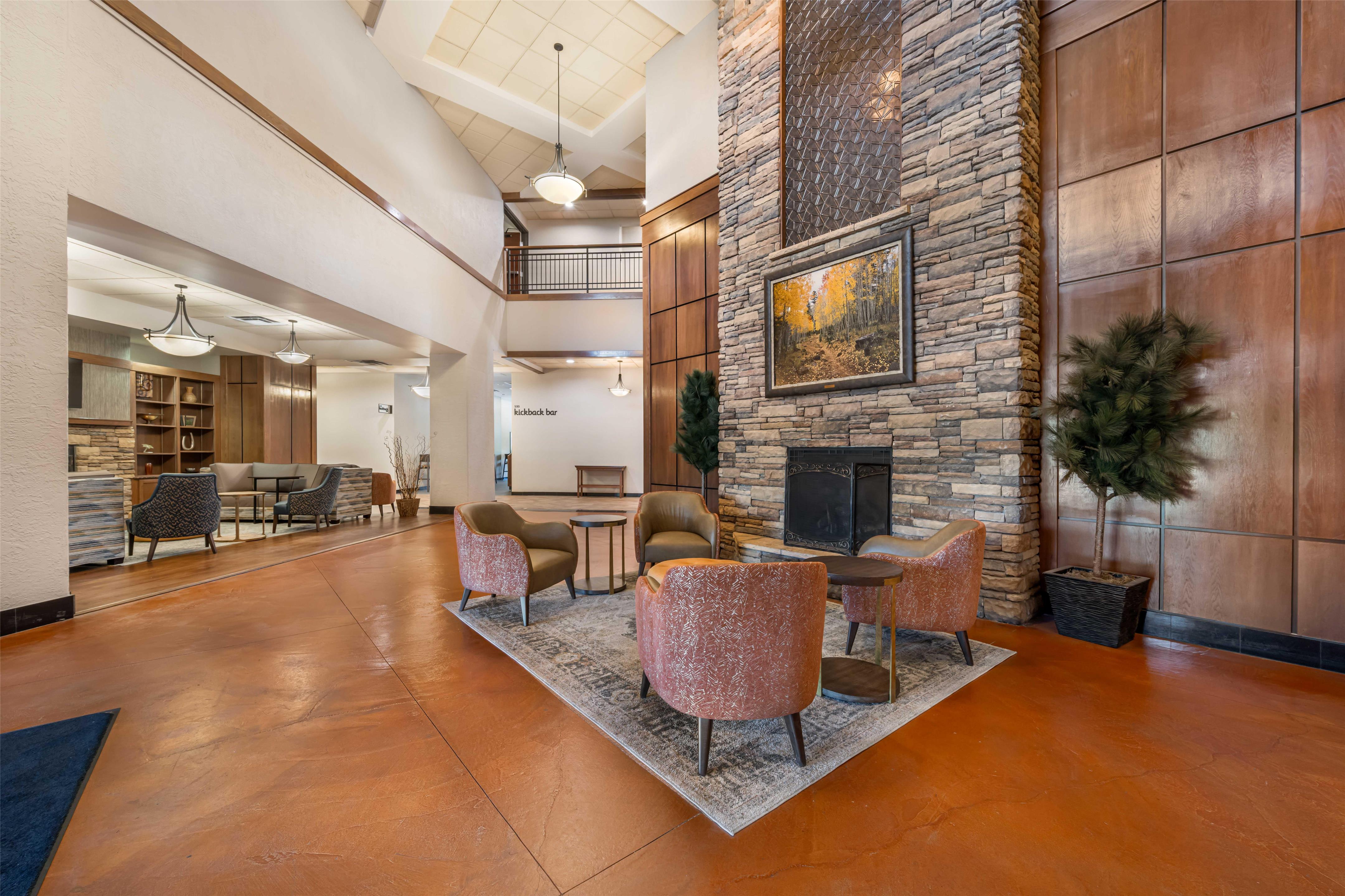 lobby | Drury Inn & Suites Flagstaff