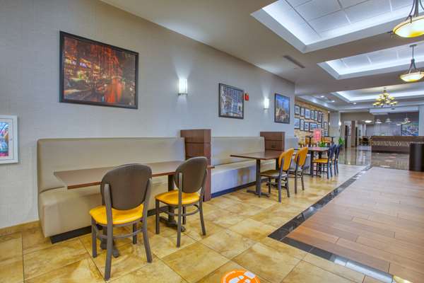 Amenities - Drury Inn & Suites La Cantera Parkway San Antonio - I-10, Exit 556